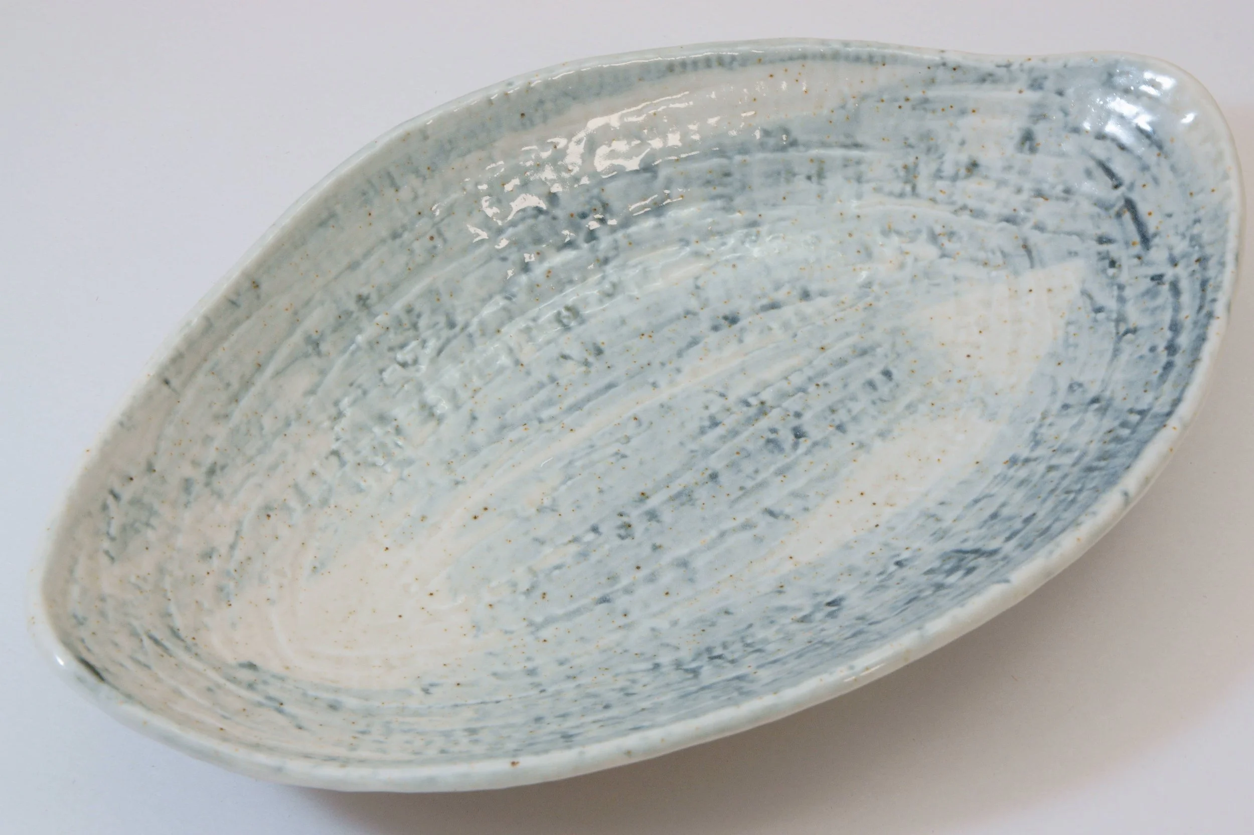 211-1059 Blue brush on white oval bowl