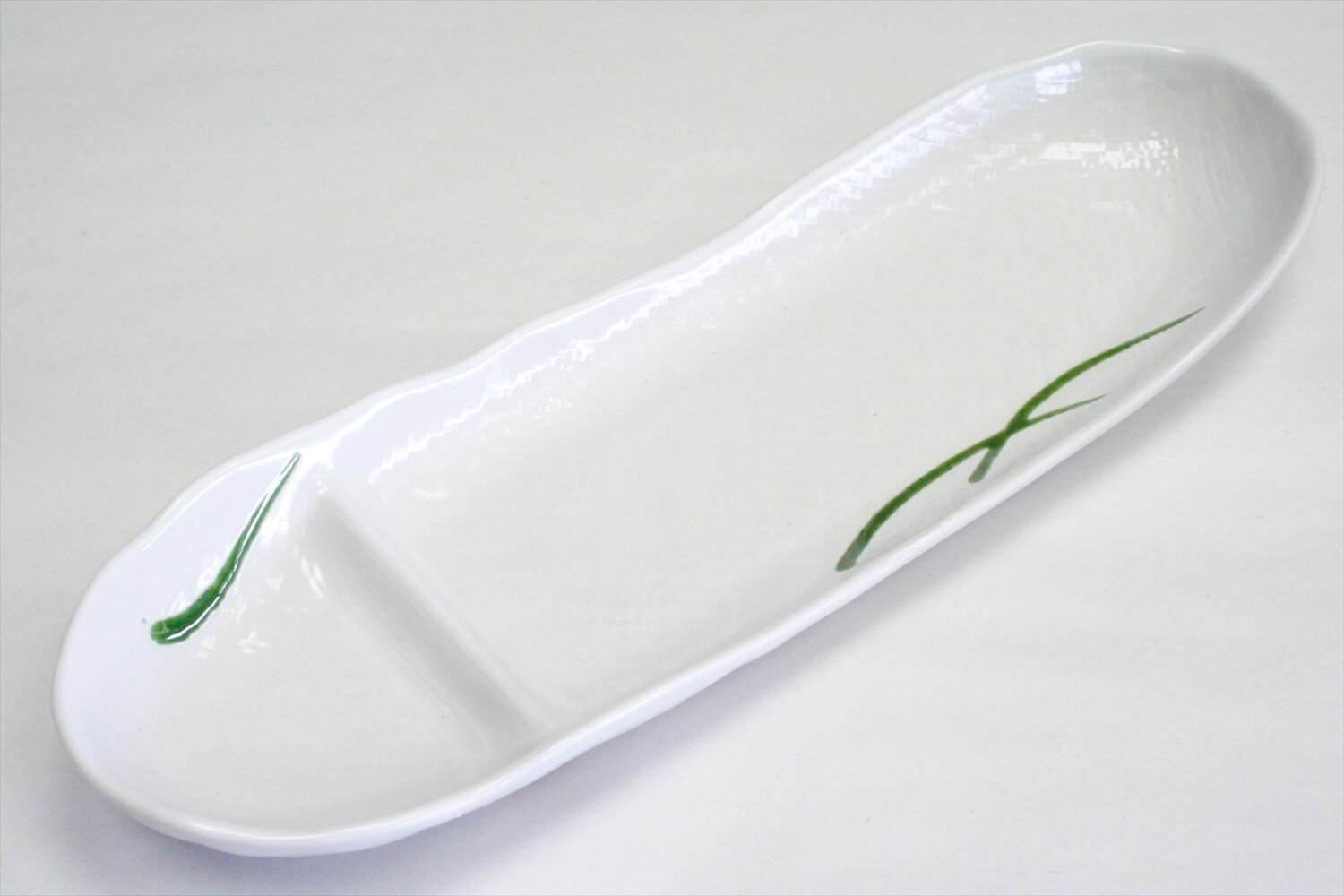 178-6246 Sectioned white oval sanma plate with rim