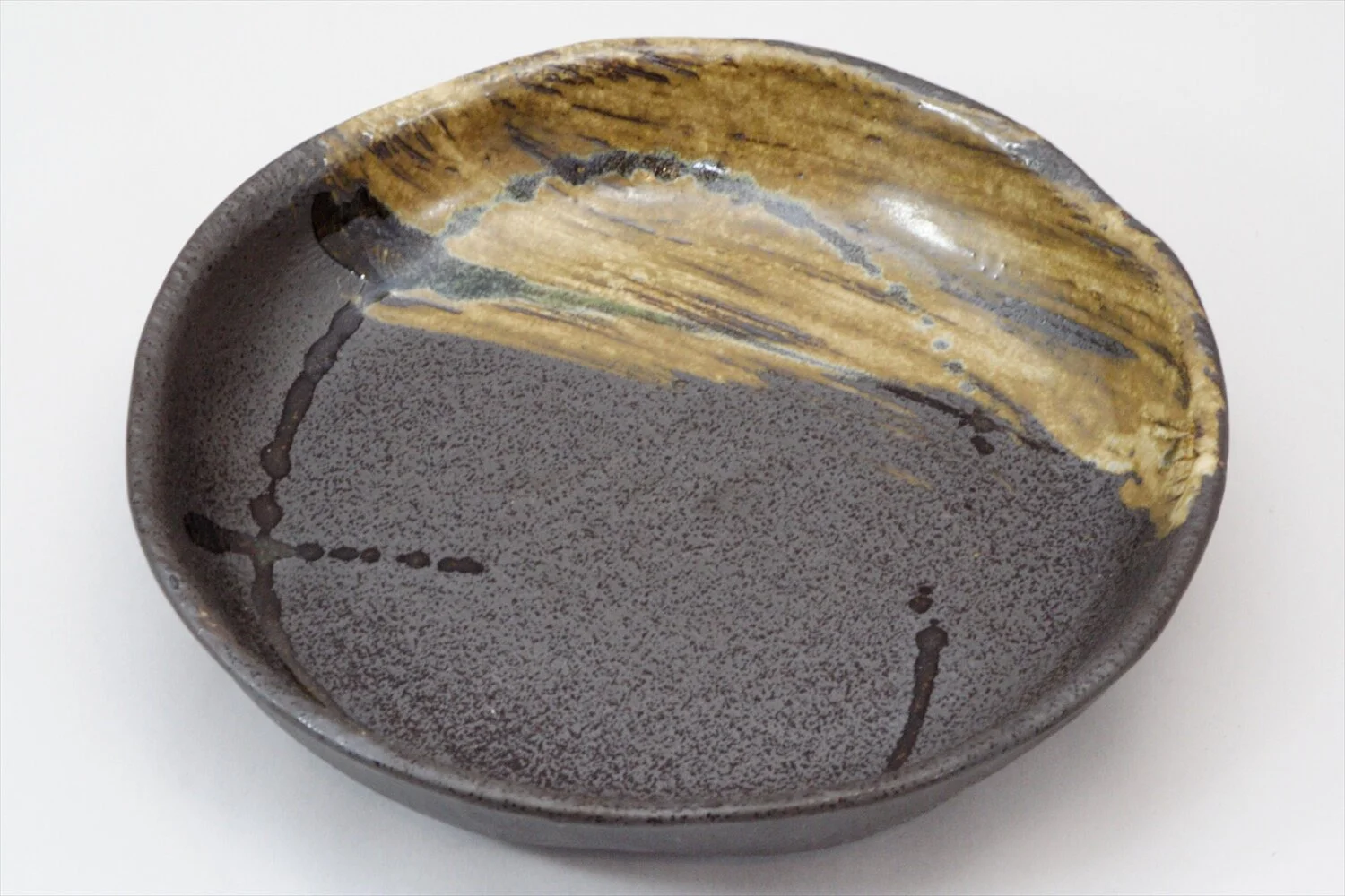 138-4467 Beige and brown pasta plate