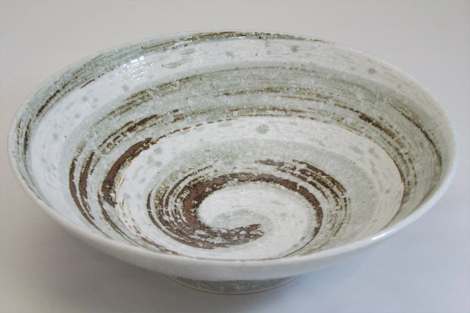 218-2612 Brown whirl serving bowl.