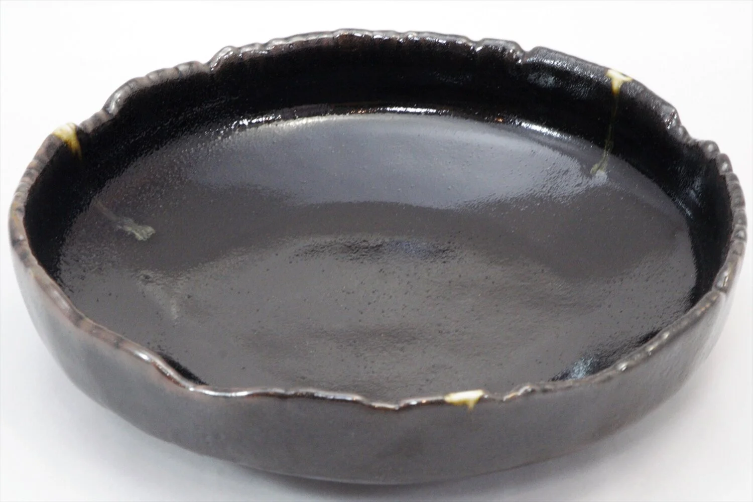 218-4930 Black serving bowl with standing rim