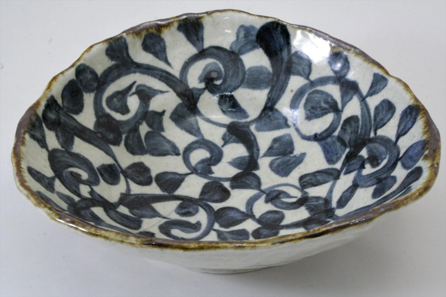 228-5661 Tako Karakusa triangle mid bowl