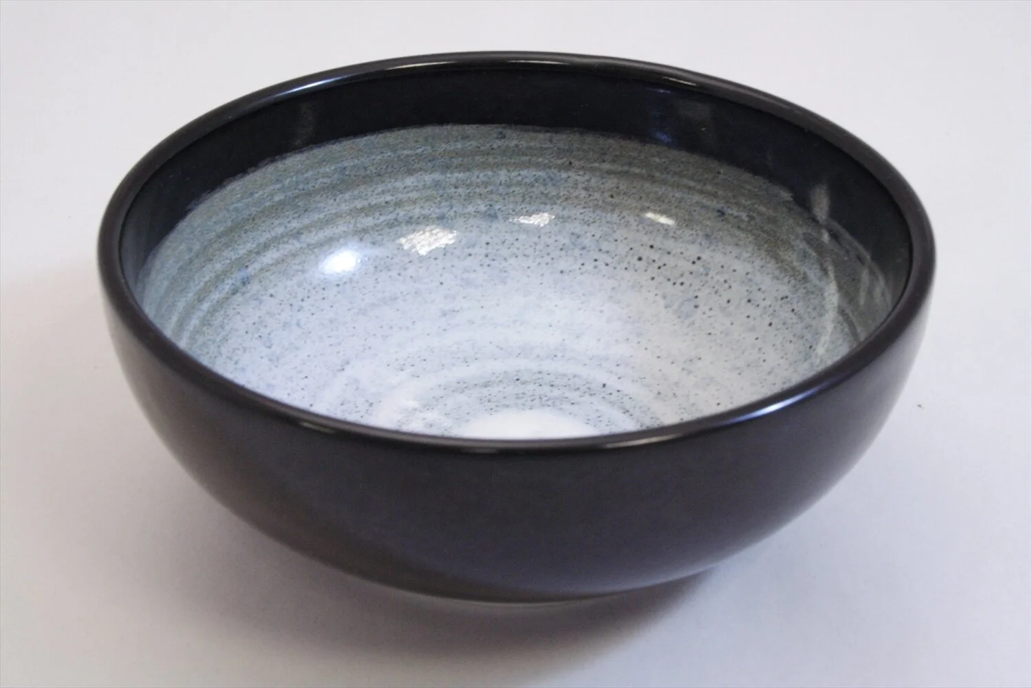 268-6048 Grey on black small bowl 11cm