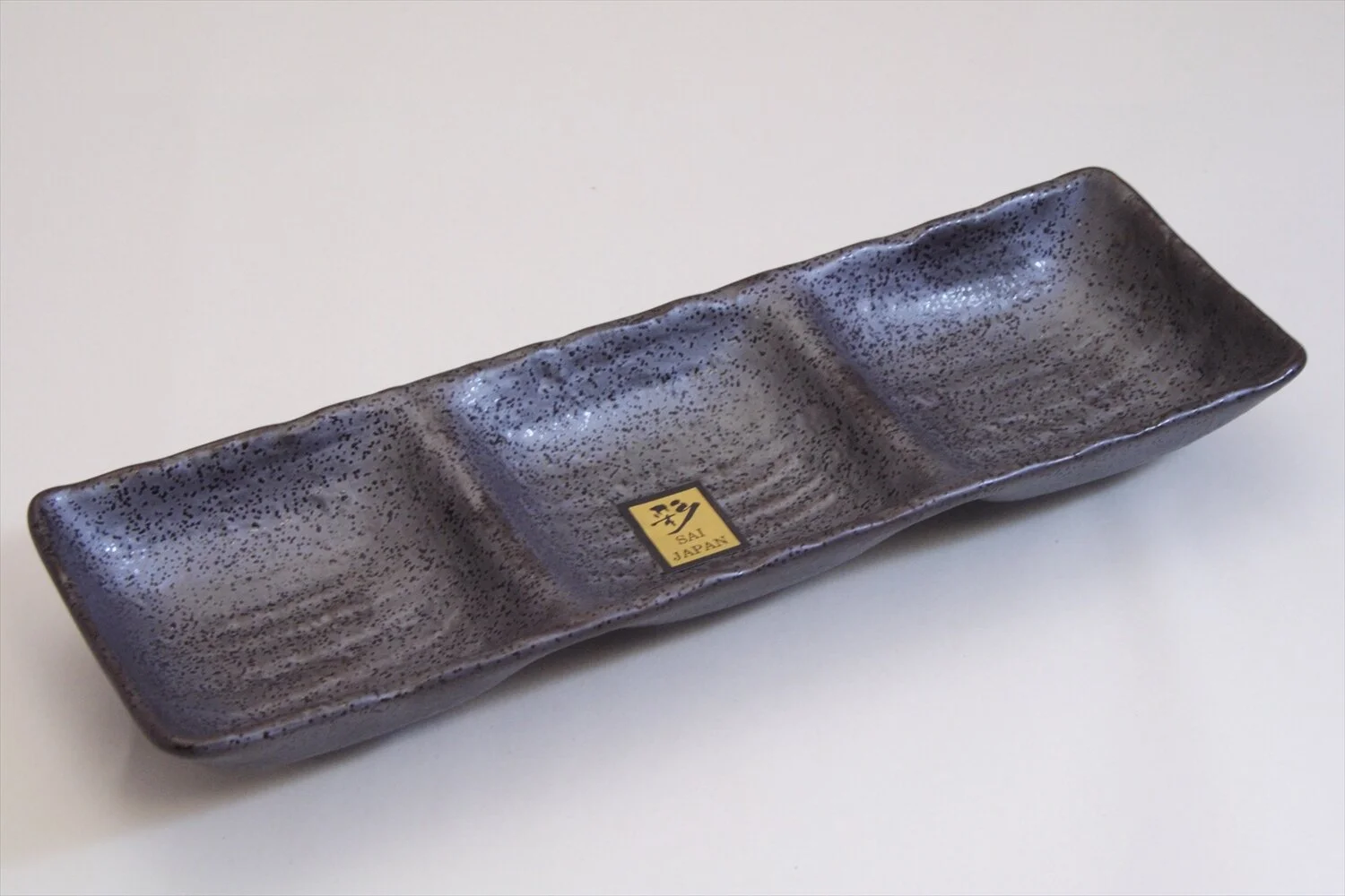 438-2876 Three sectioned black sauce dish