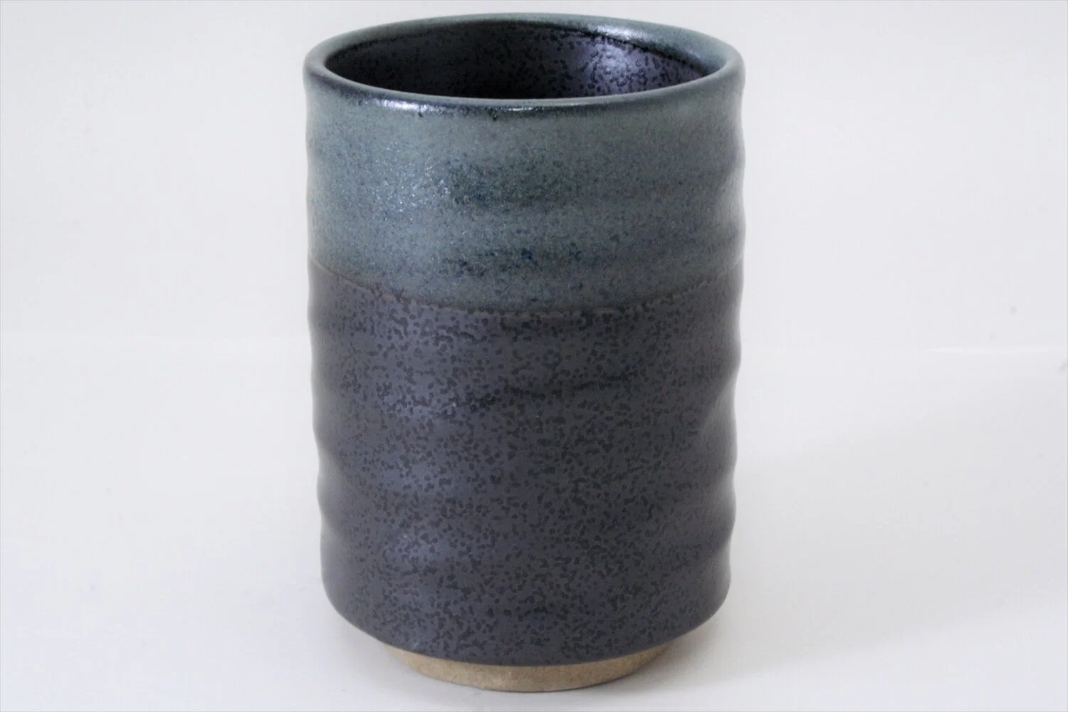 521-1544 Grey on black large teacup