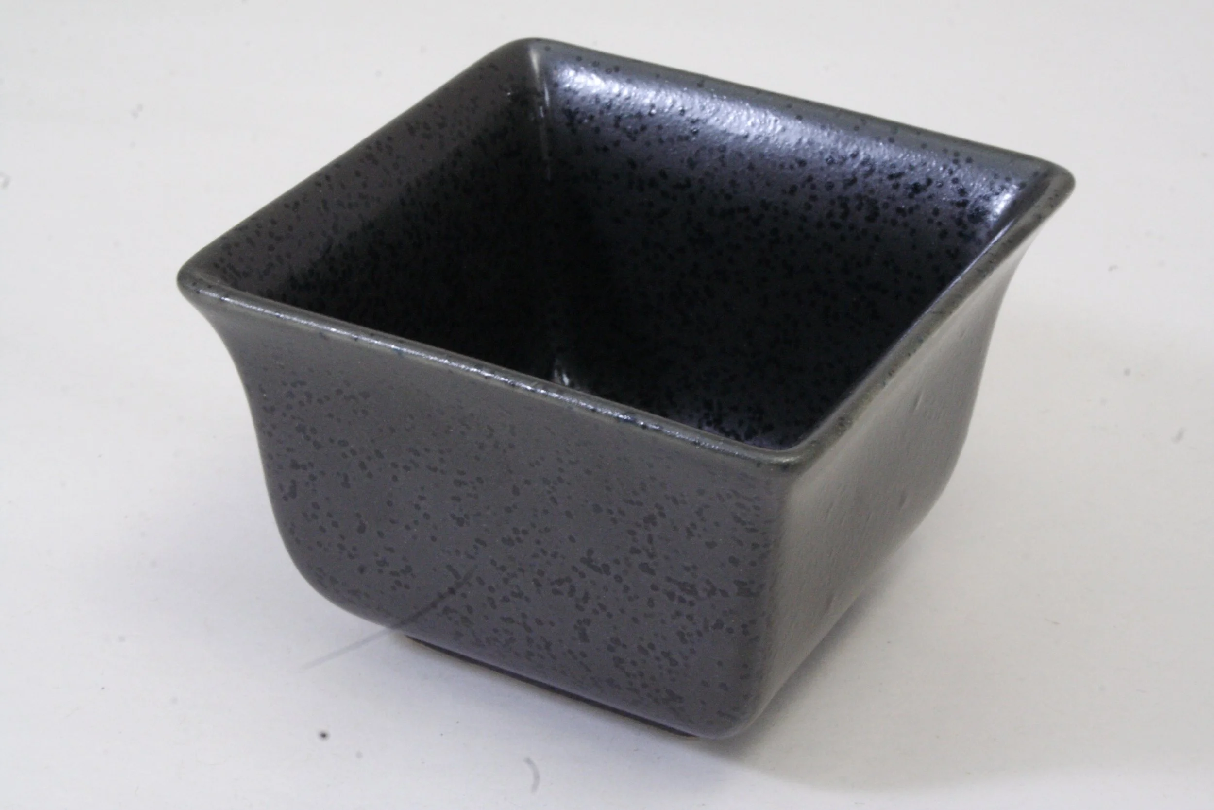 418-5781 Black sq. ramekin
