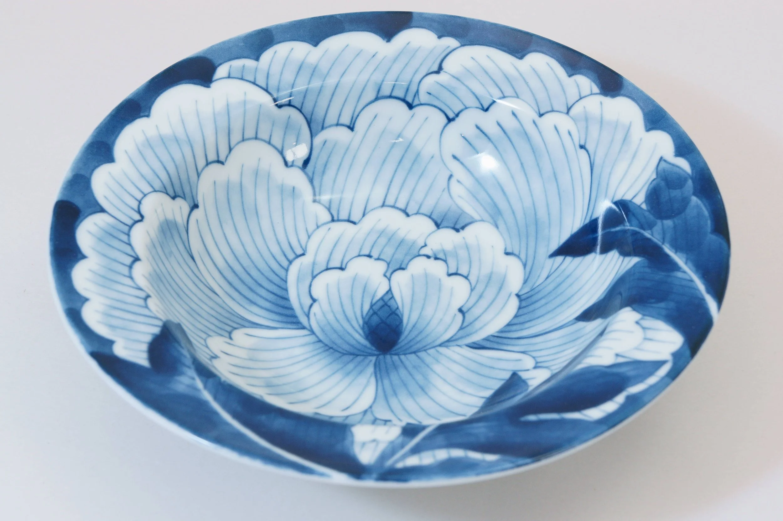 221-1042 Peony mid bowl 18cm