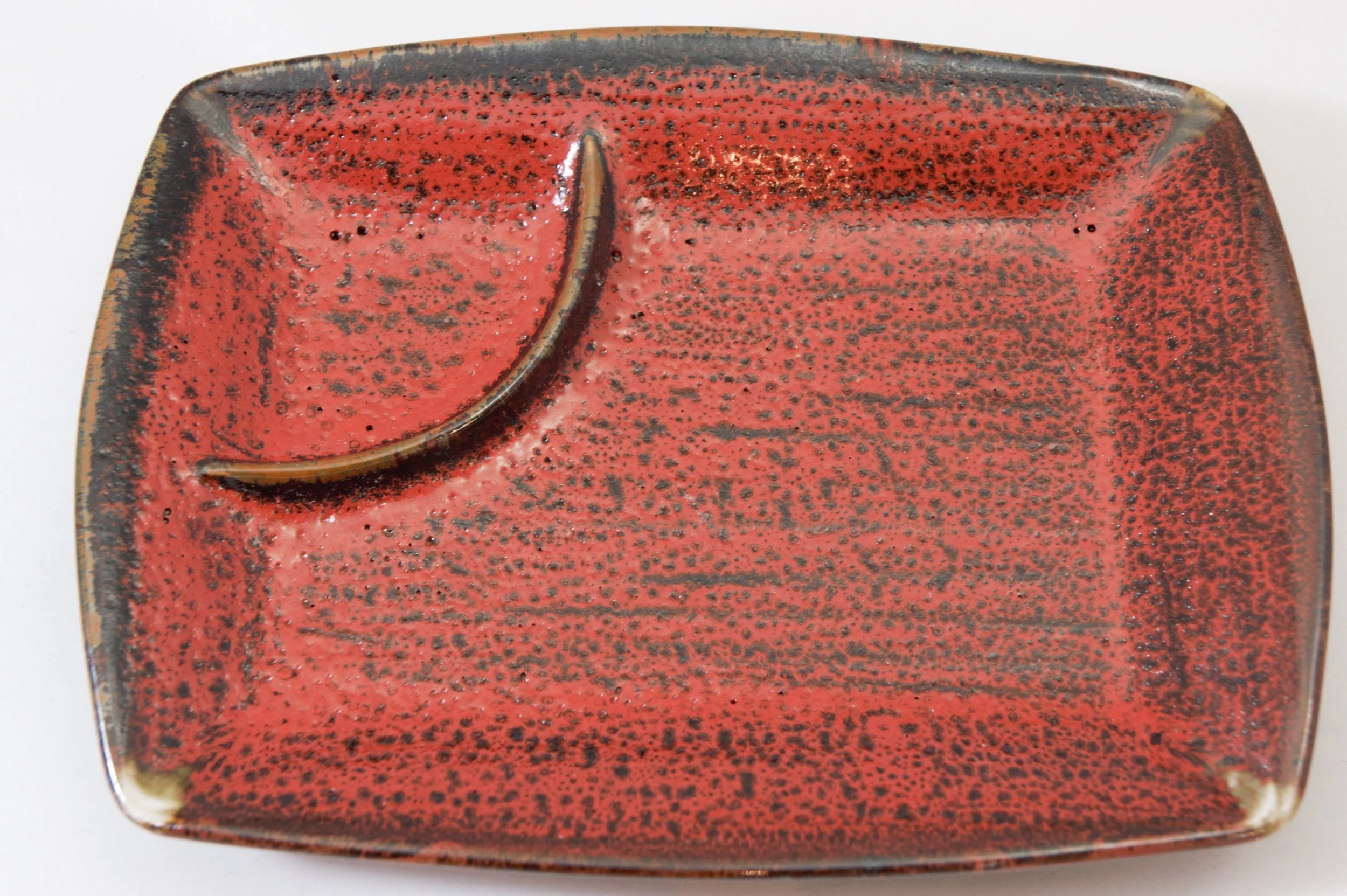 191-0431 Red sectioned rec. plate