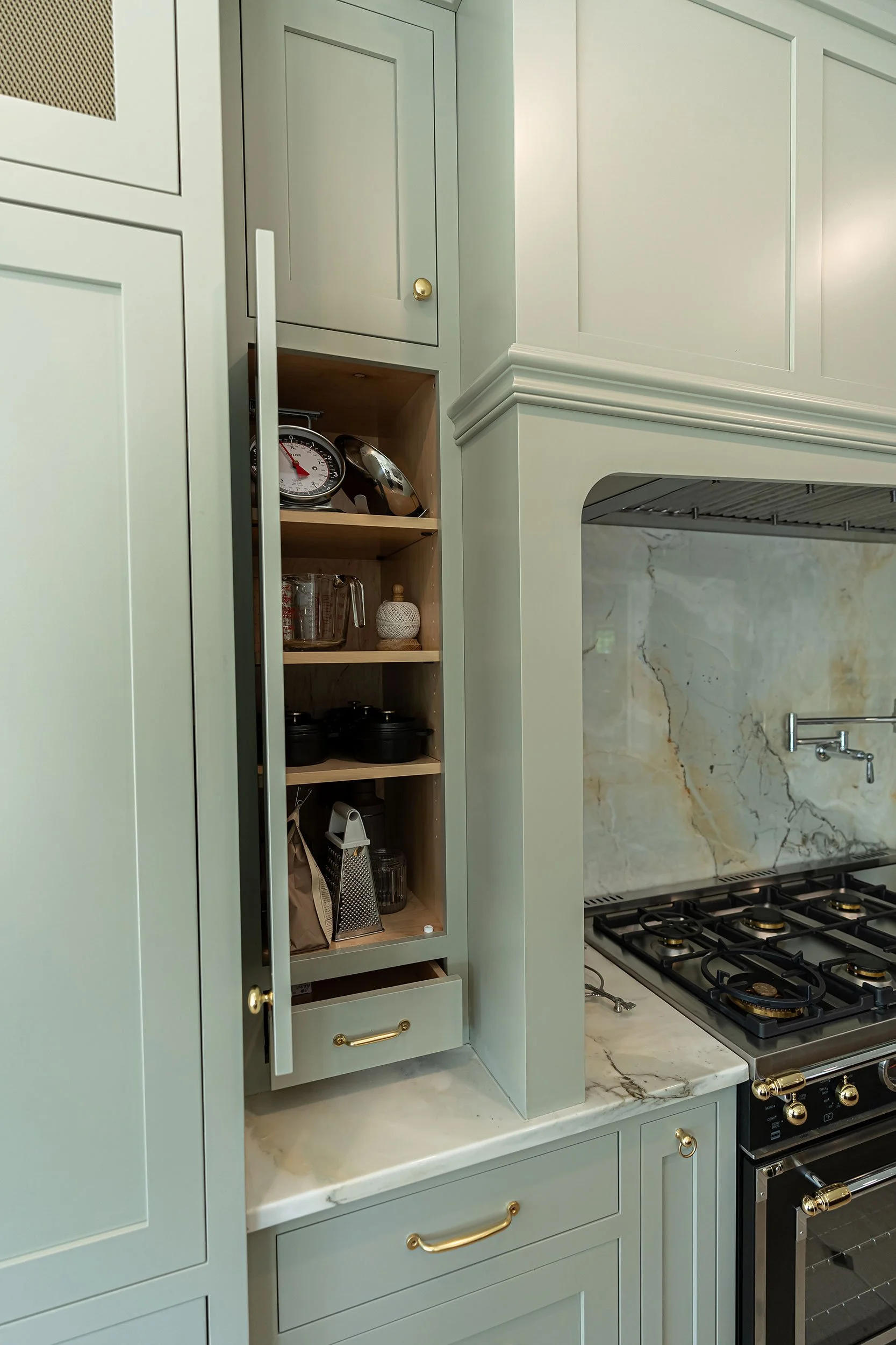 The-English-Manor-Custom-Cabinetry-014.jpg