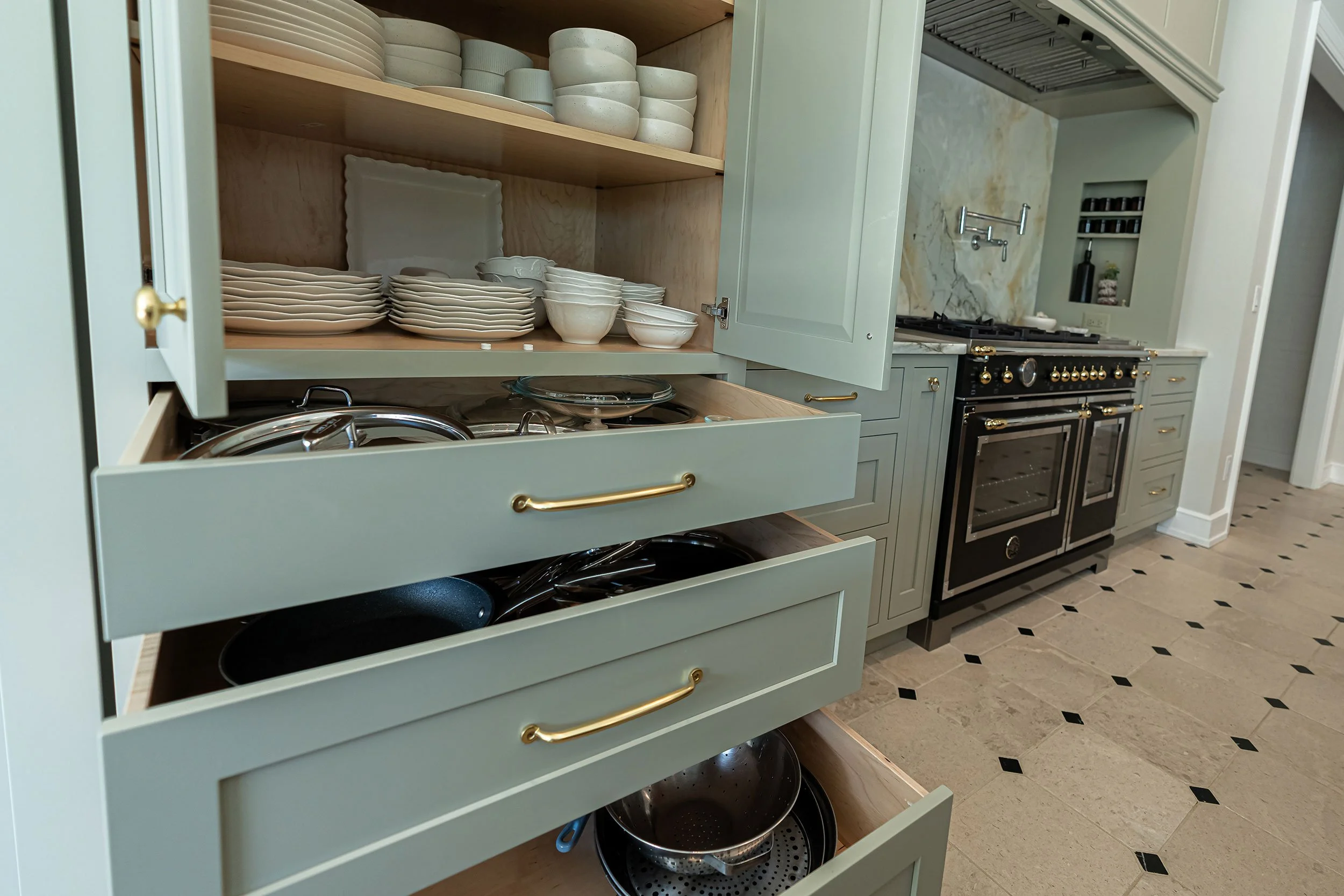 The-English-Manor-Custom-Cabinetry-018.jpg