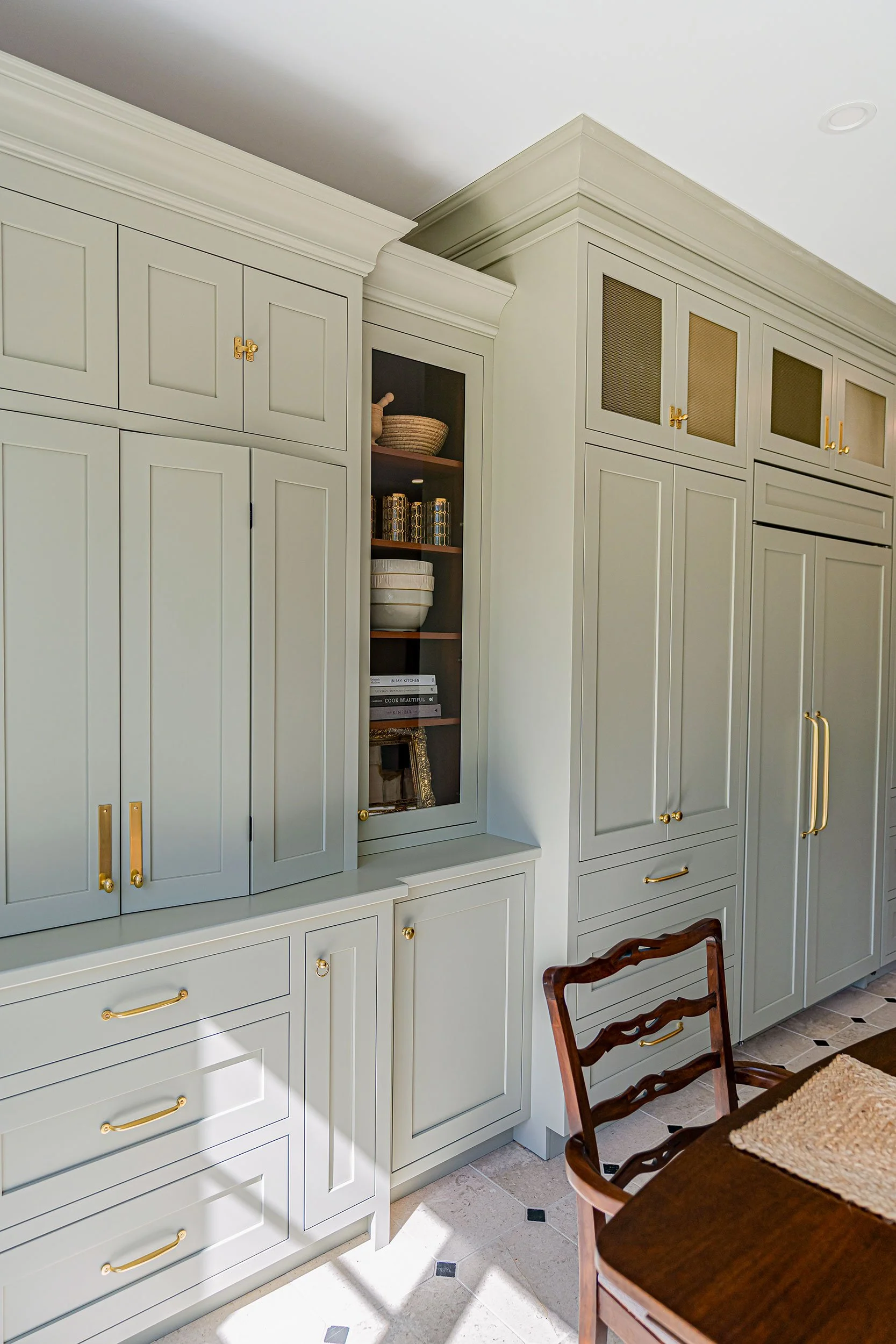 The-English-Manor-Custom-Cabinetry-006.jpg