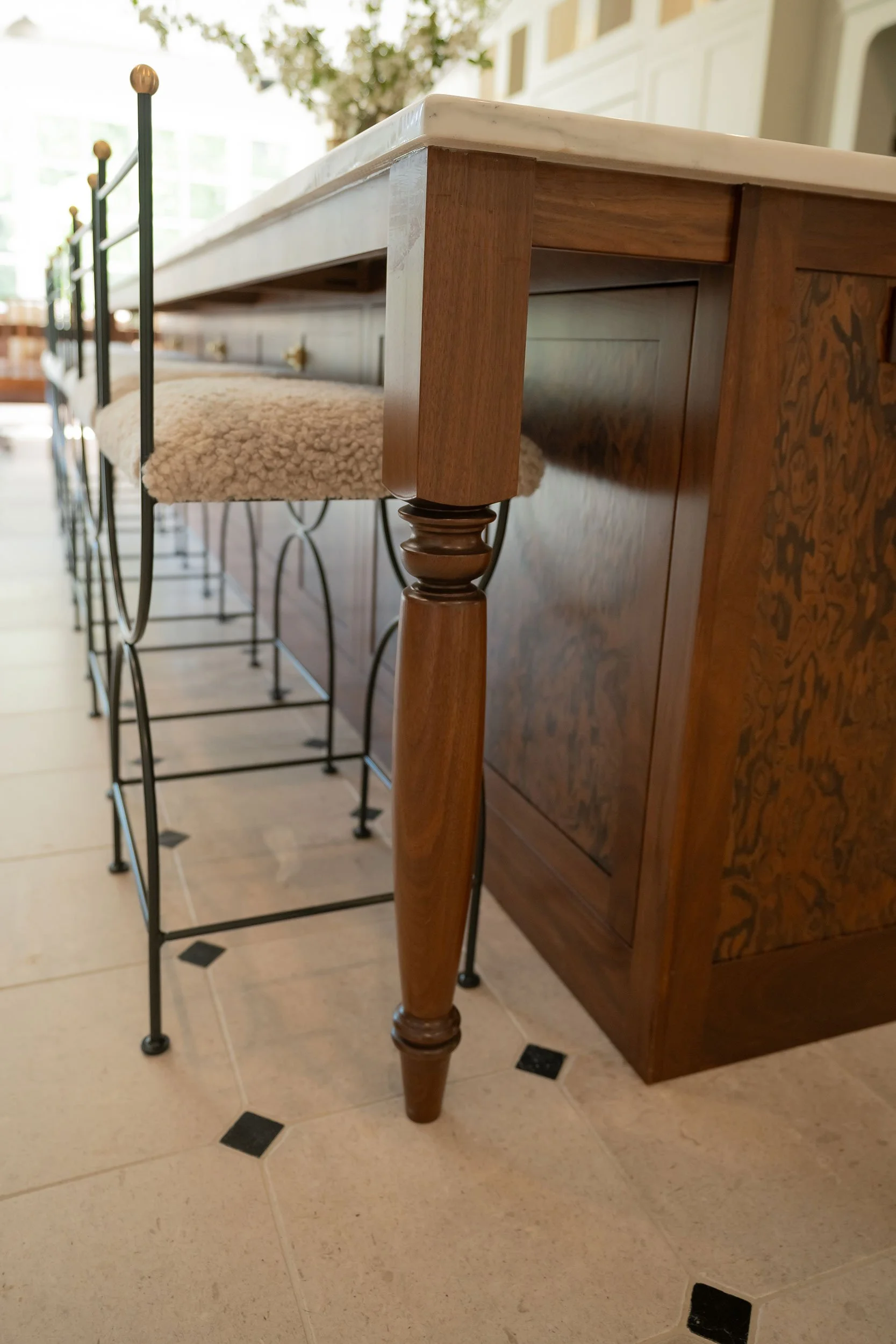 The-English-Manor-Custom-Cabinetry-003.jpg