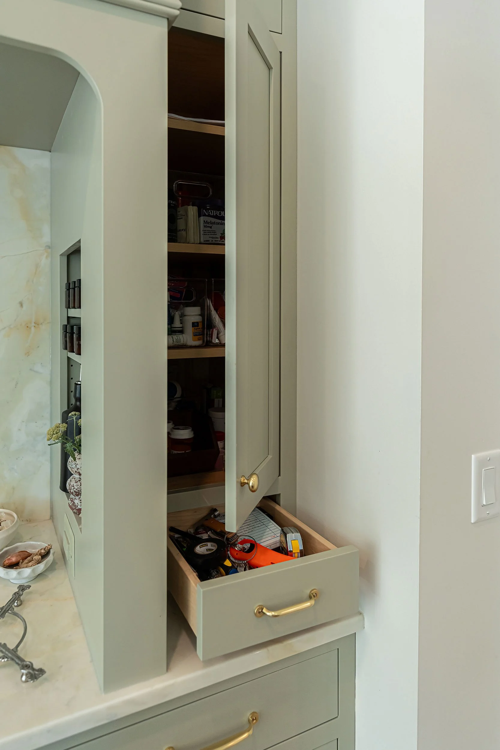 The-English-Manor-Custom-Cabinetry-012.jpg