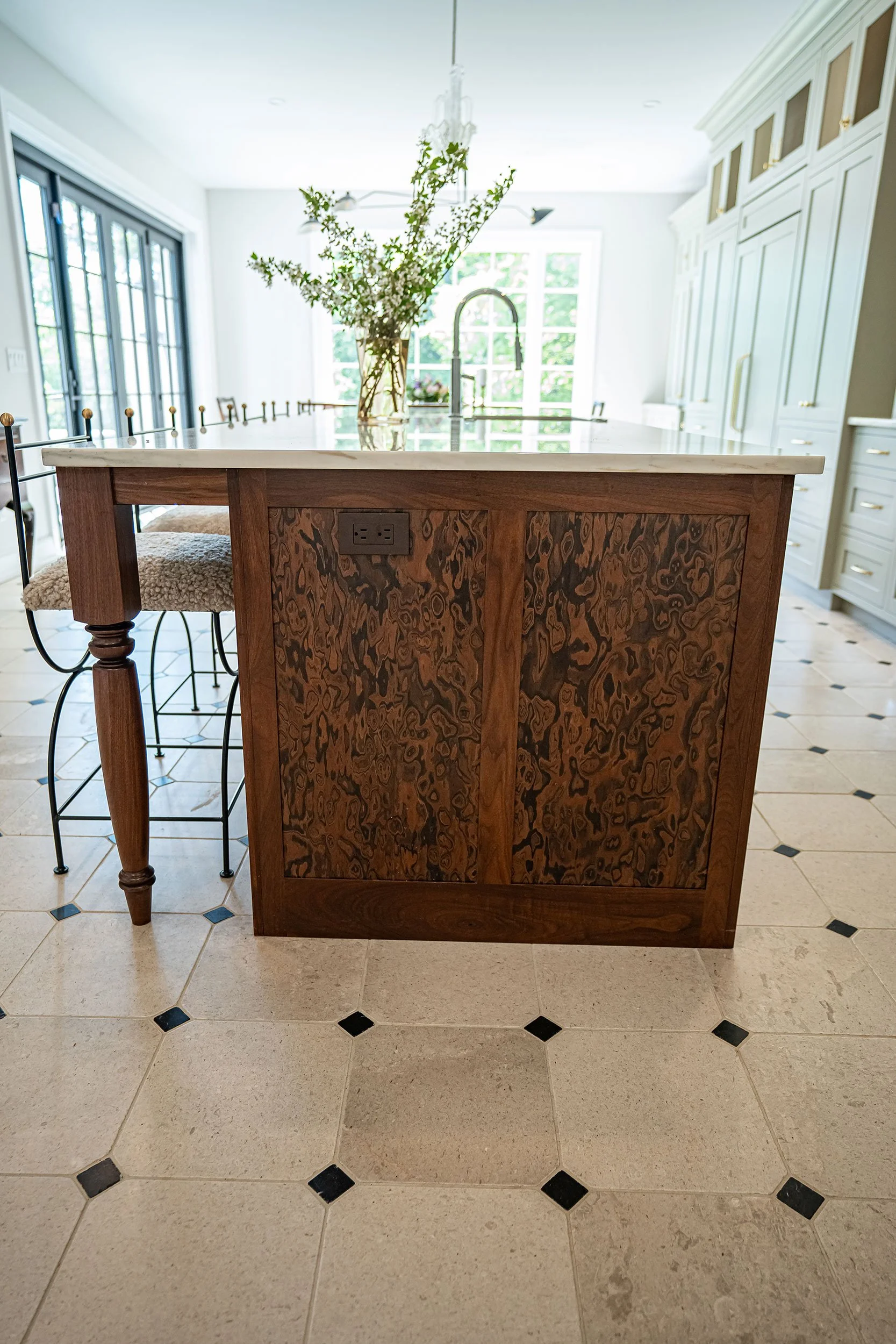 The-English-Manor-Custom-Cabinetry-004.jpg