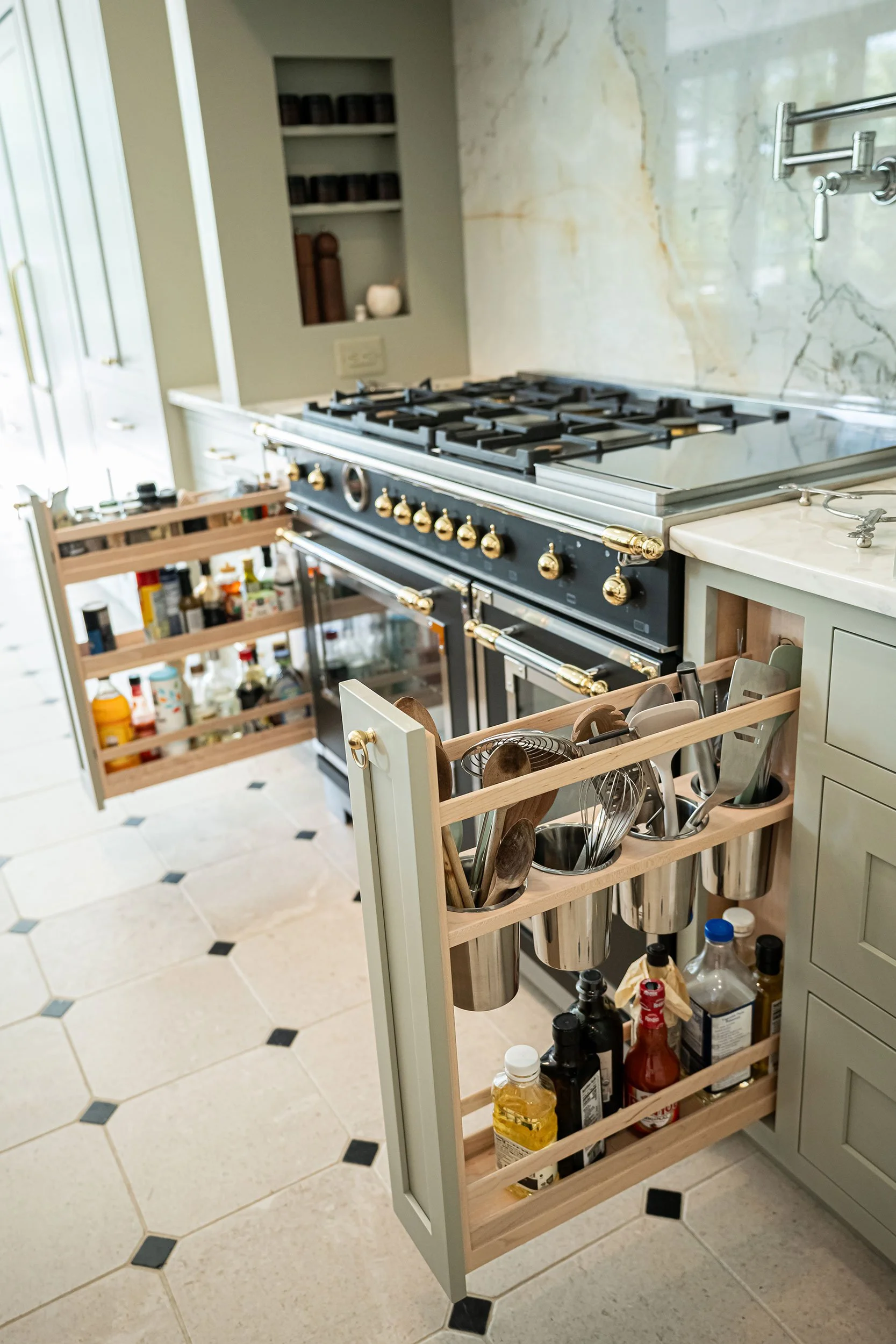 The-English-Manor-Custom-Cabinetry-010.jpg