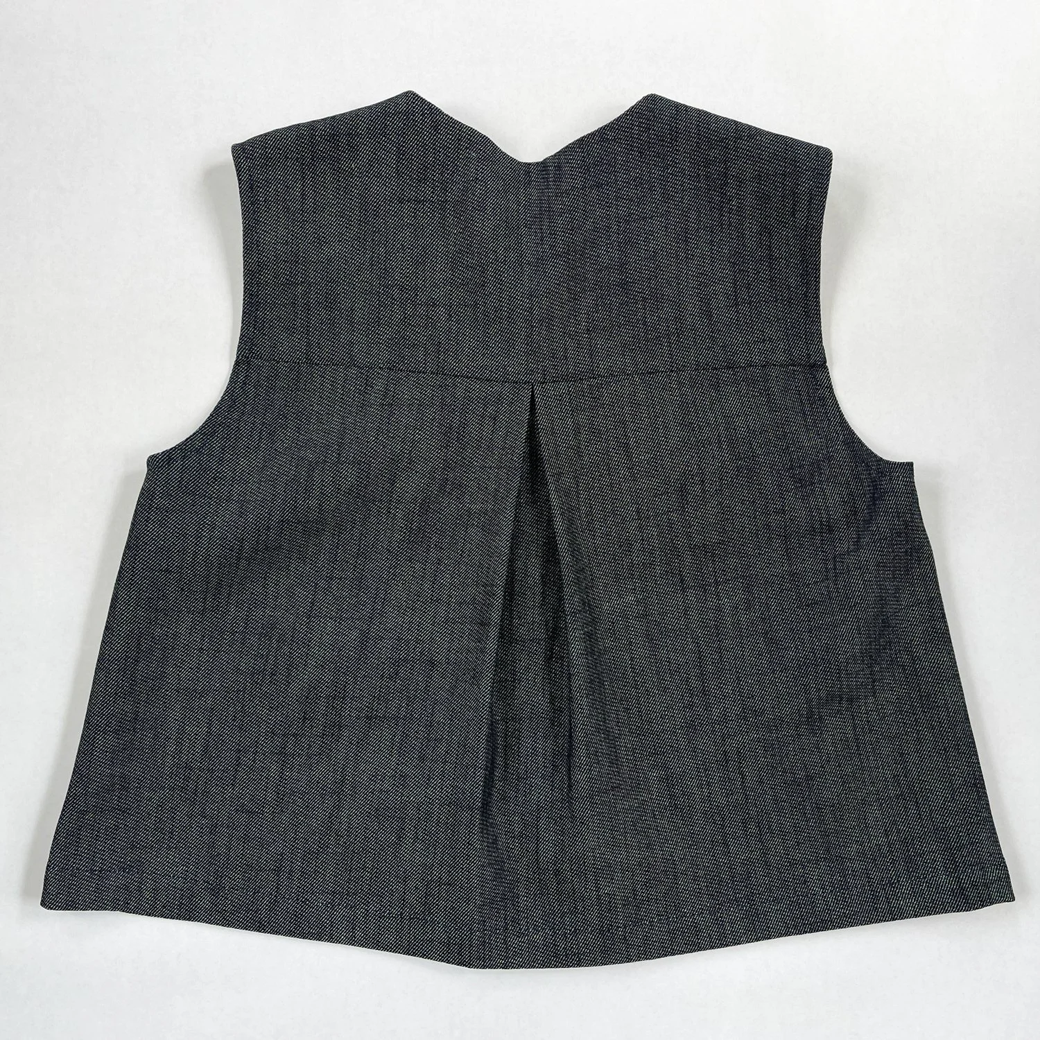 elova-top-flat-back-01.jpg