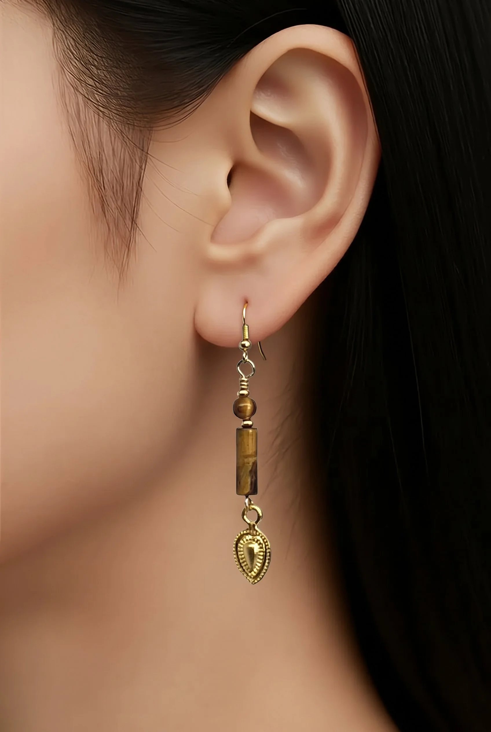 tiger_eye_gold_drop_earringsmodel[1].jpg
