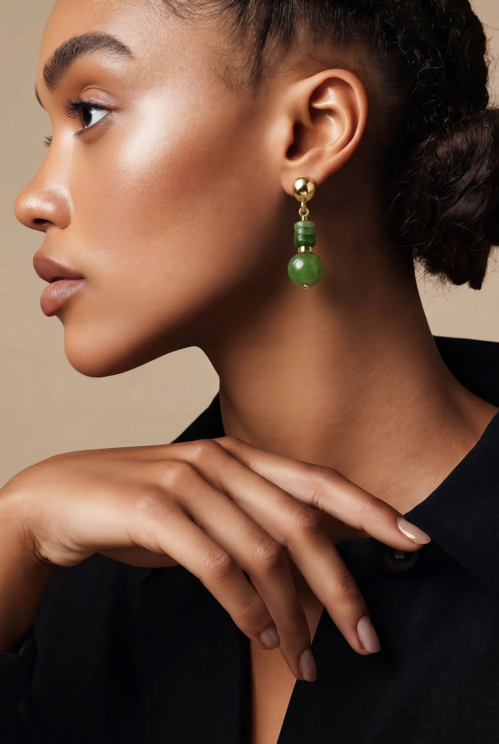Green_jade_earrings_model[1].jpg
