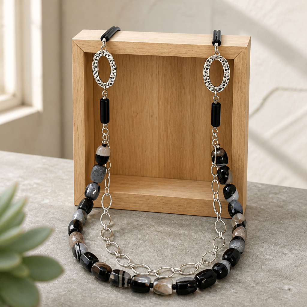 black_onyx_and_silver_2[1].png