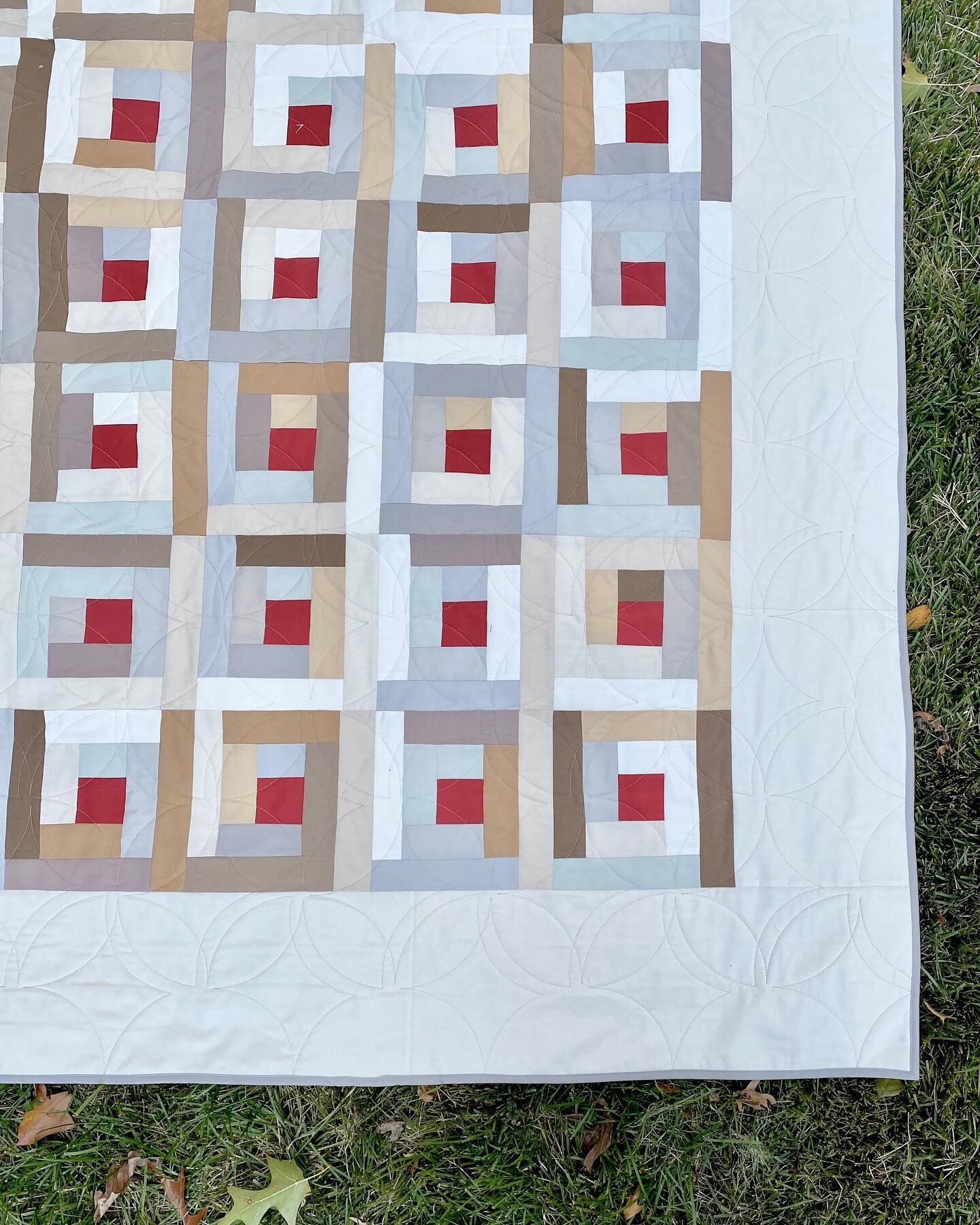 And now a little something for the neutral folks 😉 
.
.
This quilt was also made for a log cabin (do I have a type or what? Ha!)
#customquilt #logcabinquilt #logcabin #modernquilt #goodquilt #modernlogcabin #modernlogcabinquilt