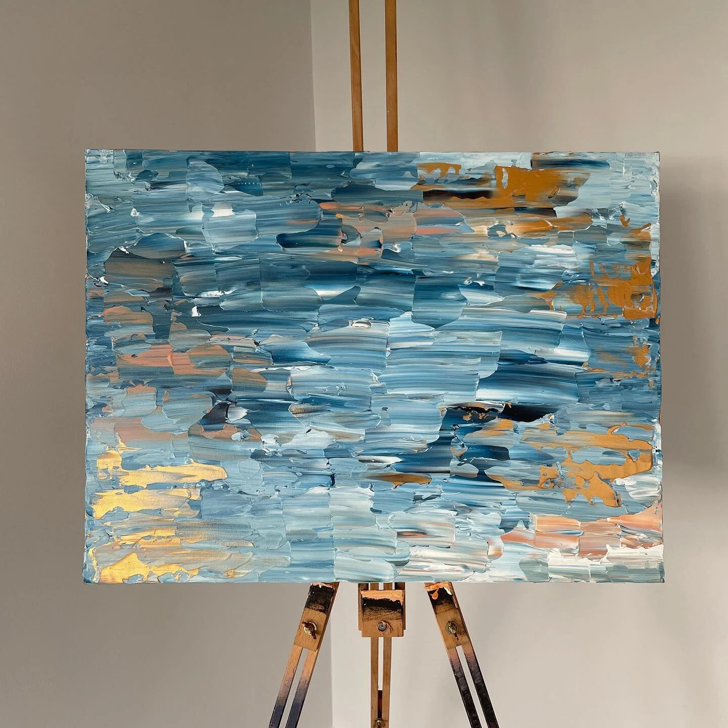 Here&rsquo;s a big milestone for you, I painted this piece and loved it soooo much that I&rsquo;ve kept it! It&rsquo;s all mine! 

☀️🥳