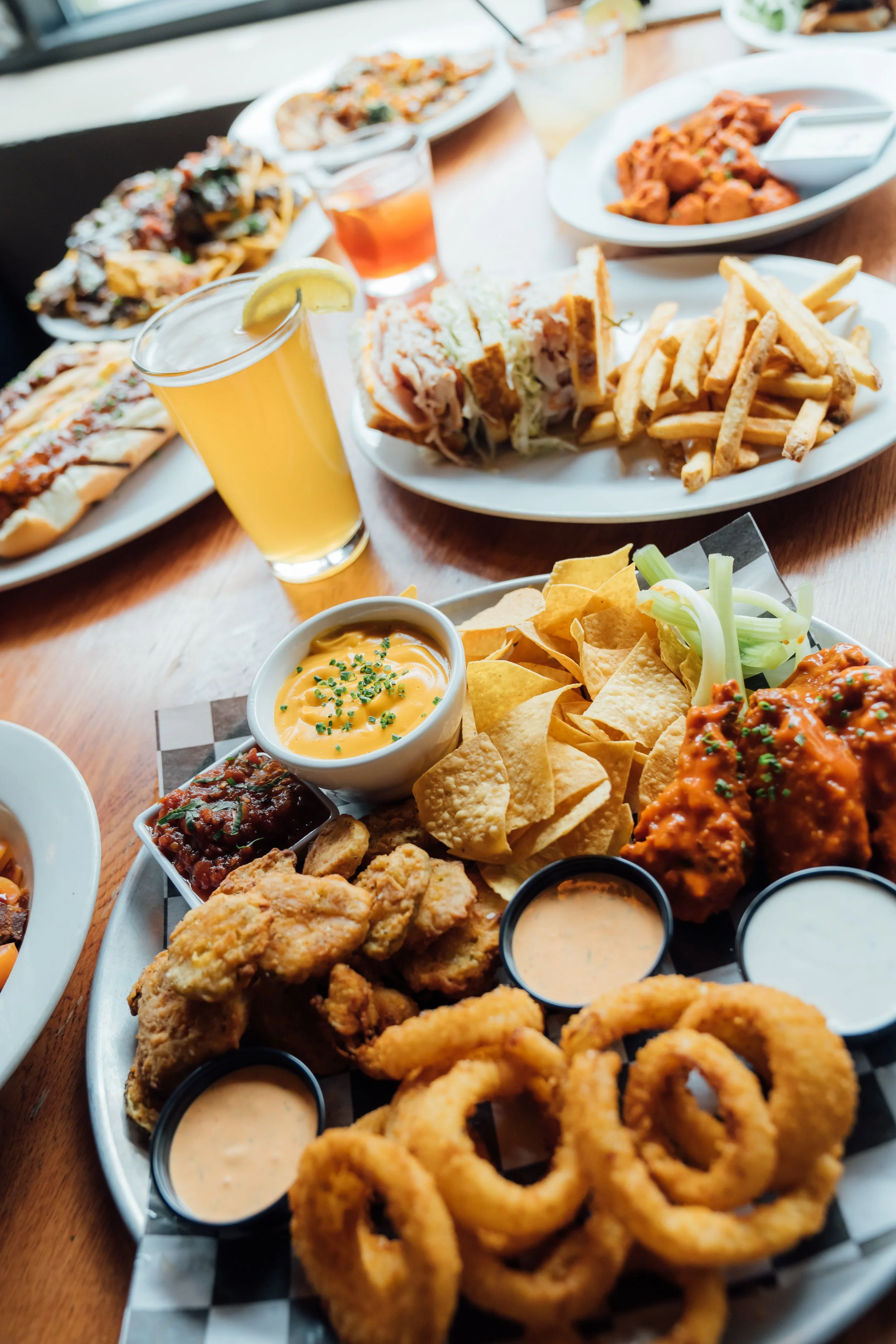 Independent Sports Bar & Grill