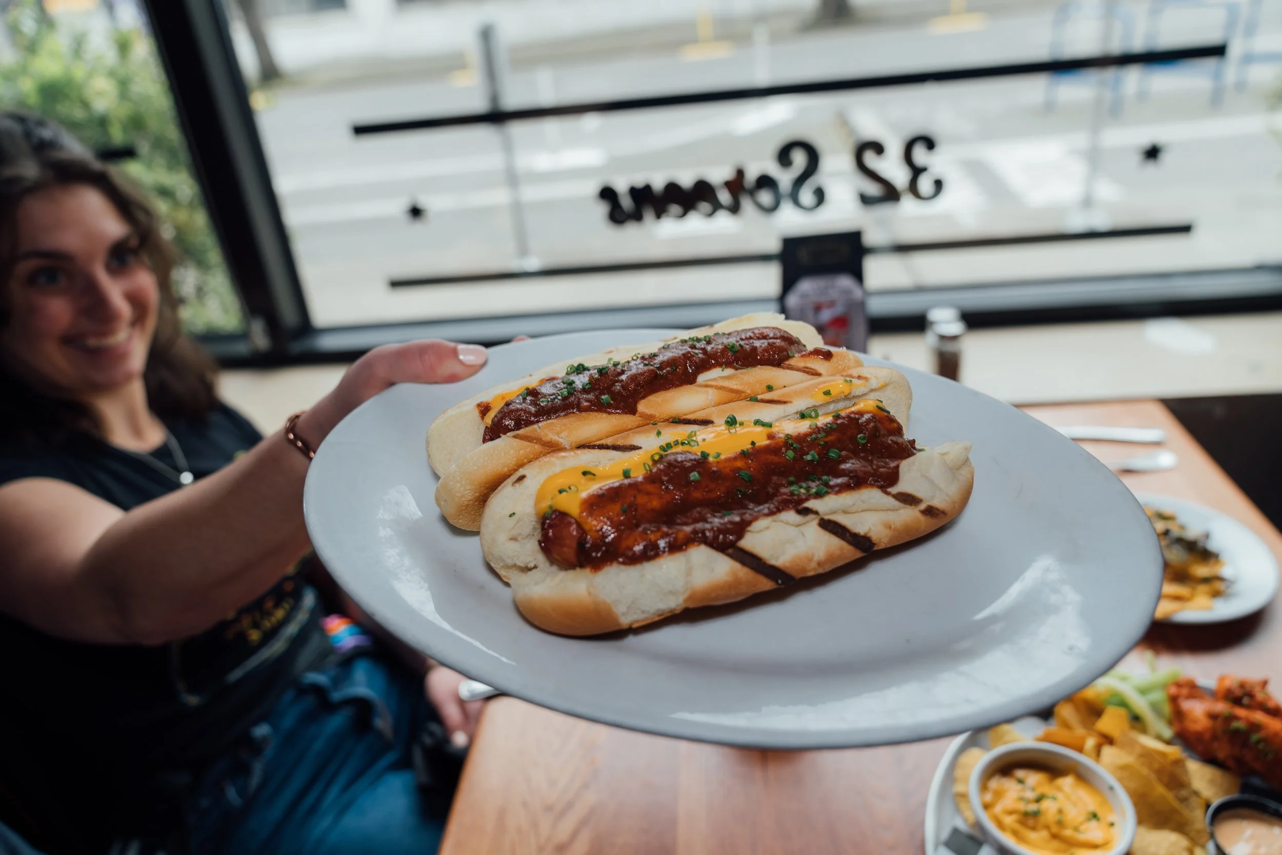 Independent Sports Bar & Grill