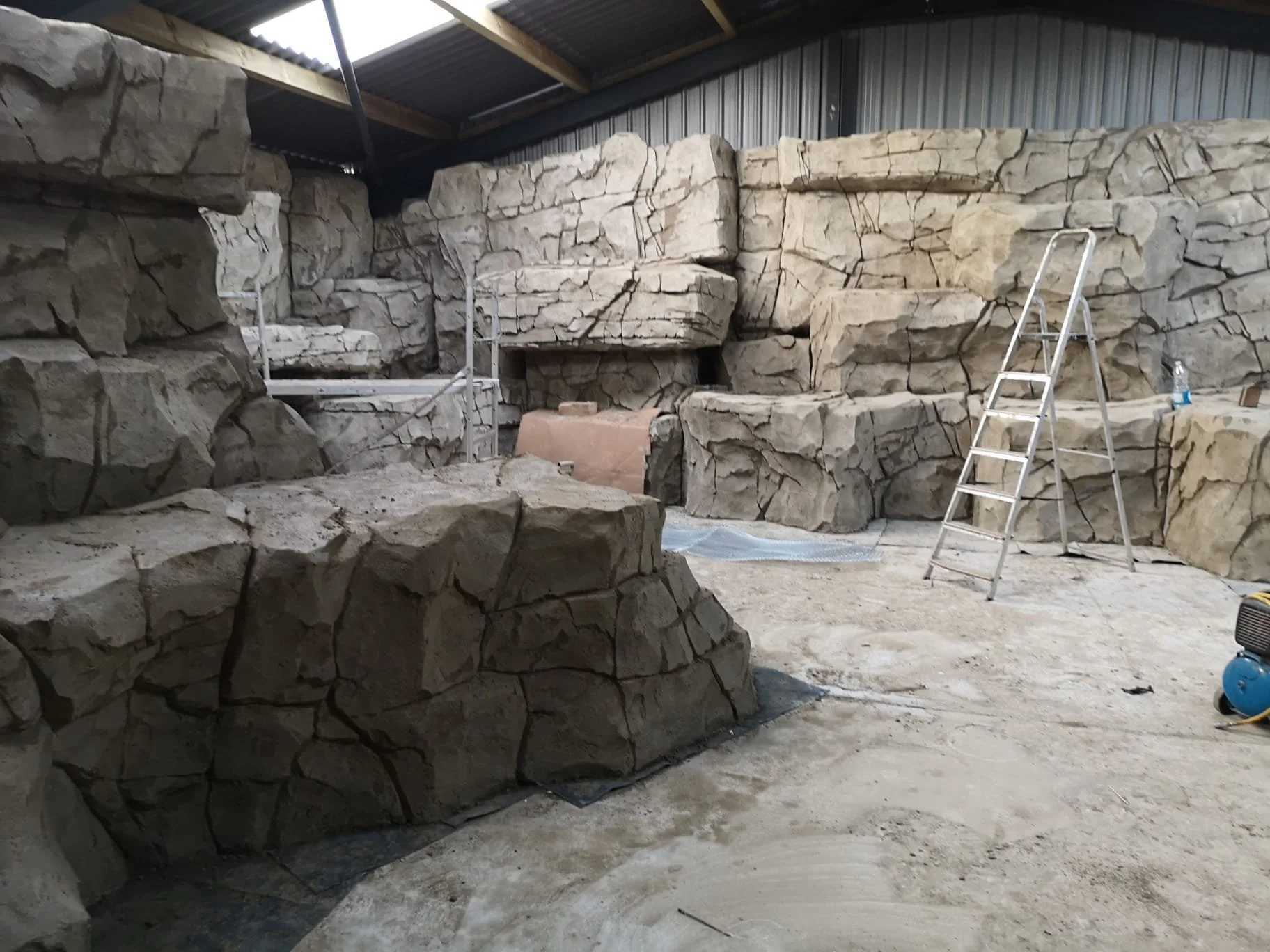 artificial rock zoo habitats created uk