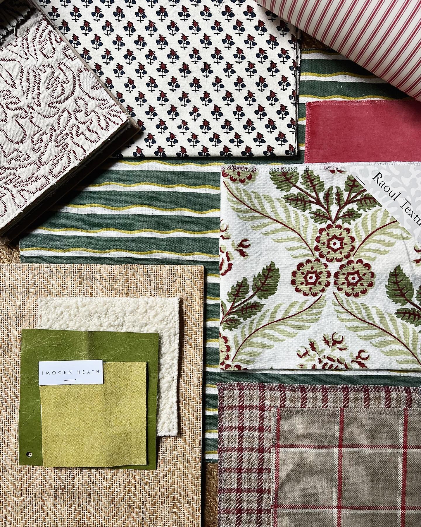 A Christmas scheme with rich green and red patterns and textures from a few of the collections that we represent 🎄

&hellip;..
#fabrictothetrade #textiles #raoultextiles #imogenheathinteriors #ianmankin #cortinaleathers #lewisandwood #twenty2grasscl