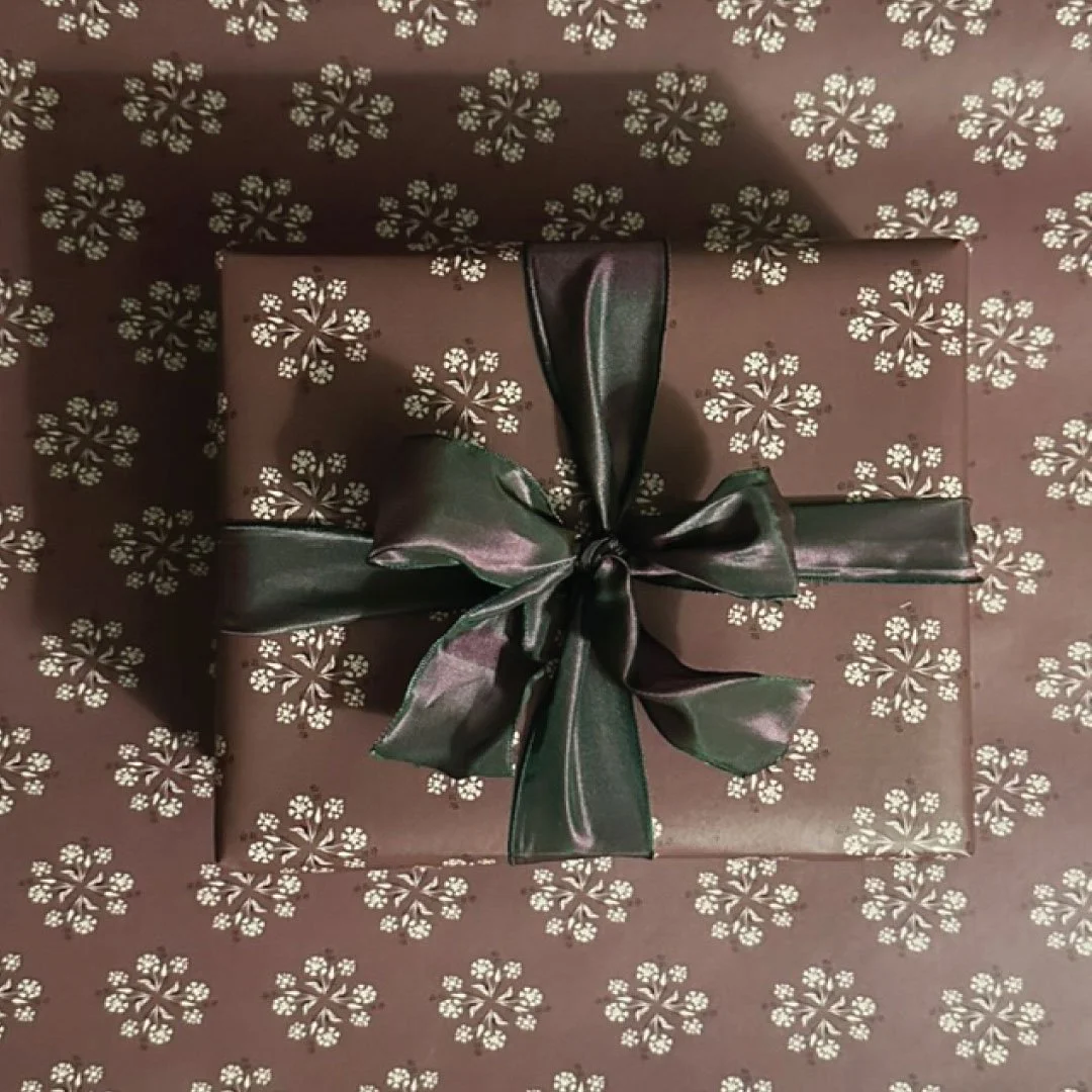 floral-medallion-gift-wrap.jpg