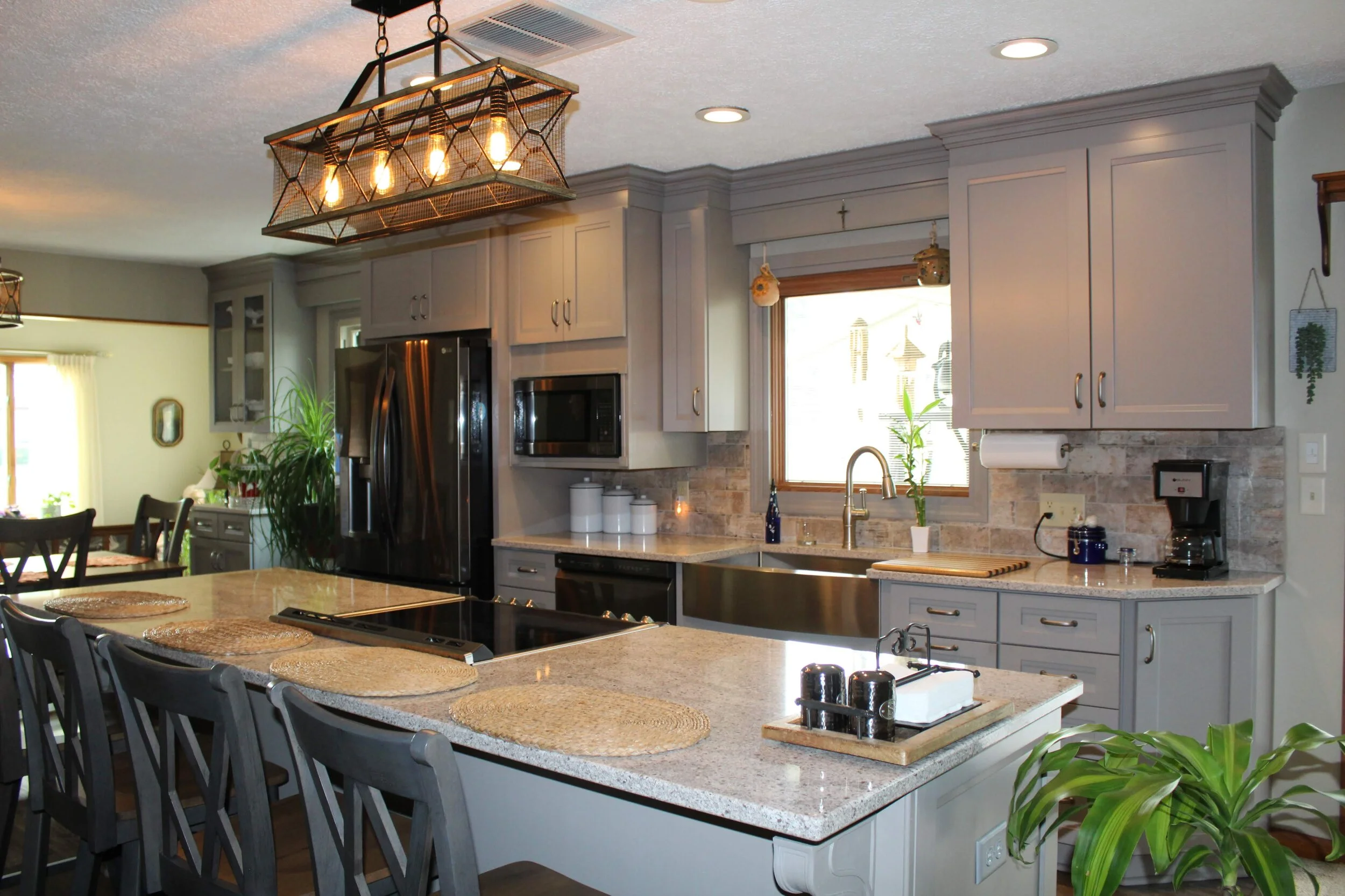 Traditional Transitional Kitchen Remodel by 21st Century Kitchens & Interiors project photo