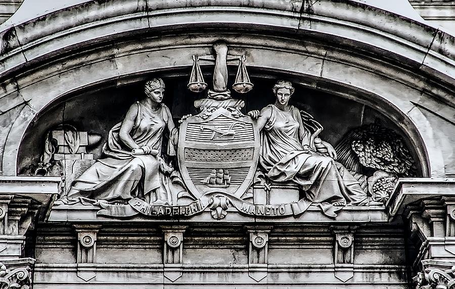  City seal located on the exterior of Philadelphia City Hall, photo by Bill Cannon. 