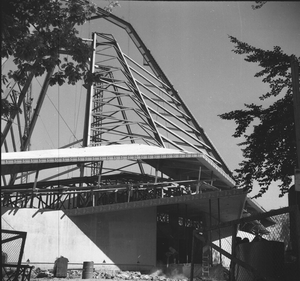 Beth Sholom Construction Site, 1958, photo from Beth Sholom Synagogue Preservation Foundation
