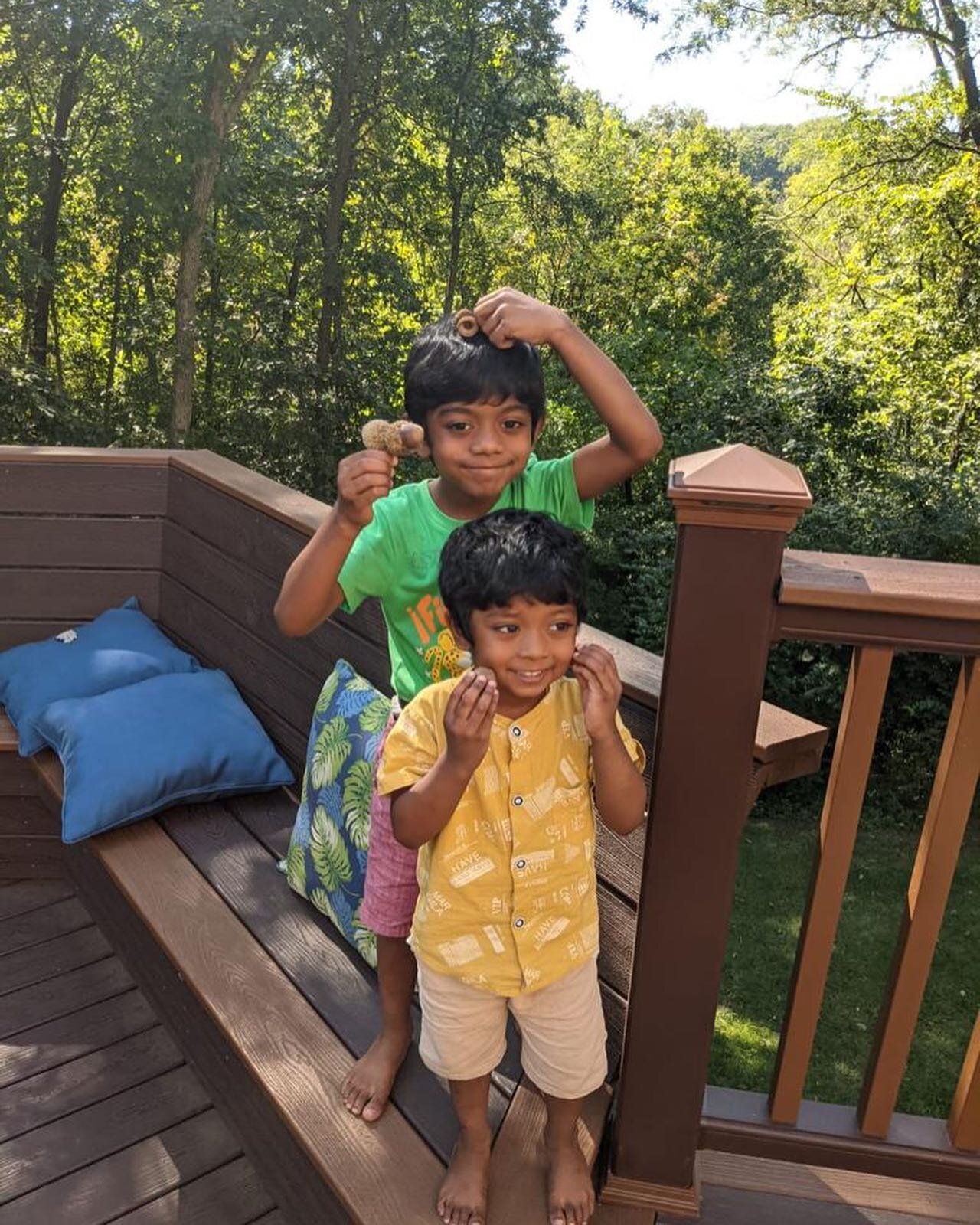 A Story about Two Baby Mangos:

I had just finished up a Mango Jungle session for a new jungle bb, when I received an unexpected phone call. 

The phone call was silent, but I heard a super cute voice in the background saying &ldquo;Sathu Akka.&rdquo