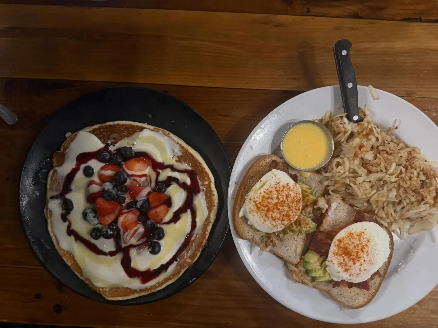 Things we love to do&hellip; 
Train hard, eat breakfast foods and nap. 

Happy Valentine&rsquo;s Day &hearts;️

#beastcamptraining #valentinesday