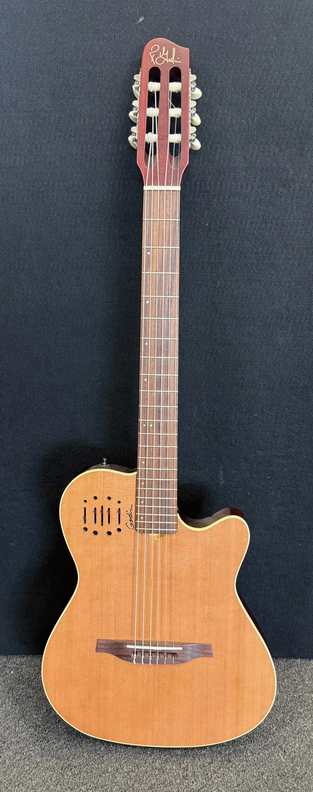 Used Godin  Multiac Encore Nylon- Natural