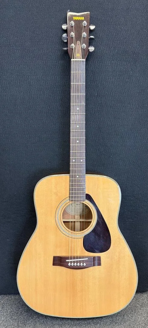 Used Yamaha FG335- Natural with soft case