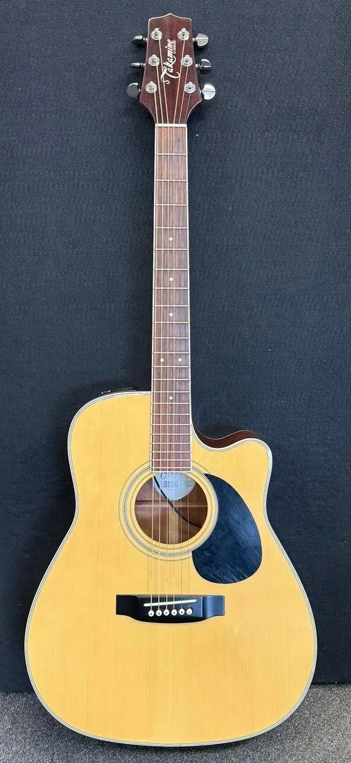 Used Takamine EG332C- Natural