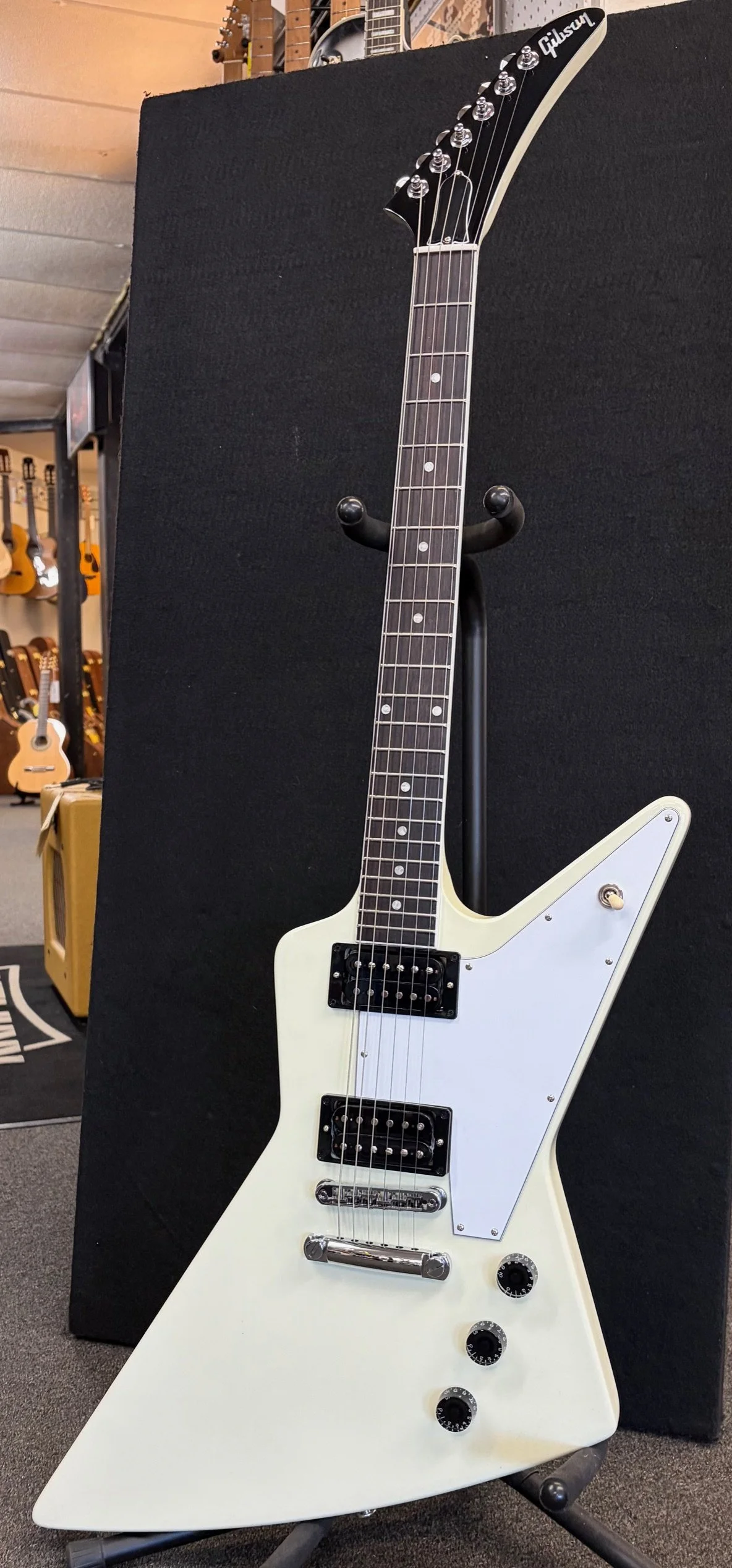 Gibson 70s Explorer with case - Classic White