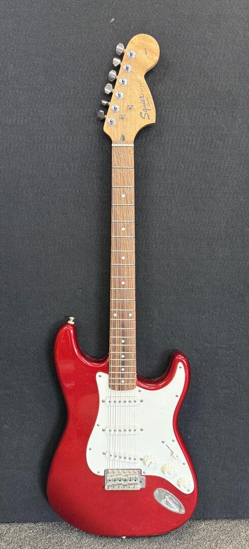 Used Squier Affinity Strat- Red
