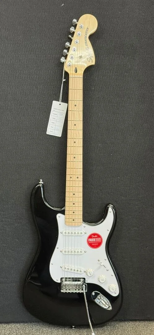 Squier Affinity Strat- Black