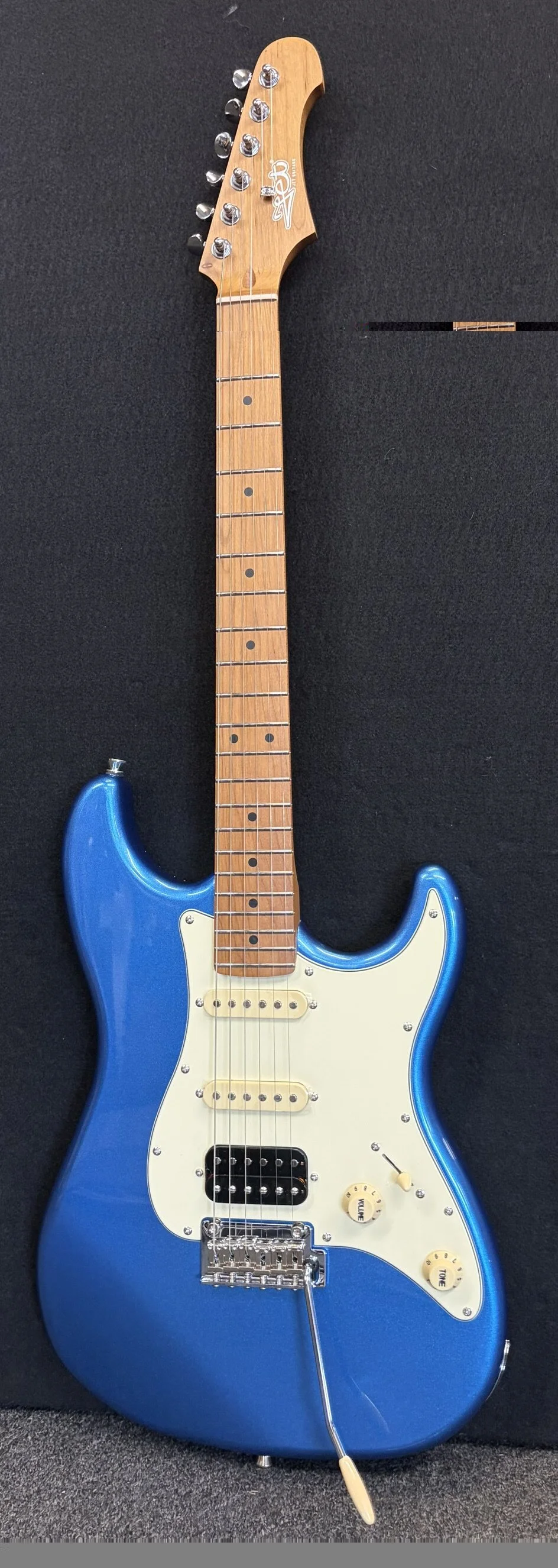 Jet JS 400 with humbucking pick up-Lake Placid Blue