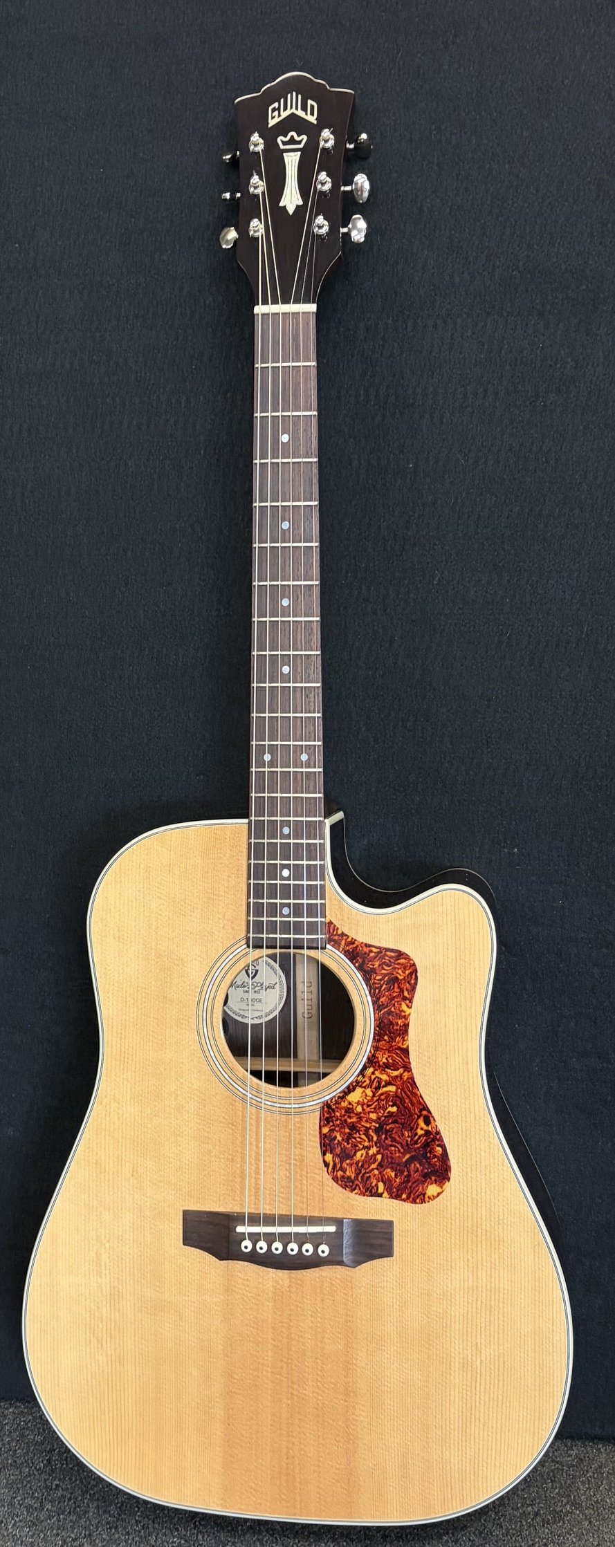 Used Guild D150CE-natural