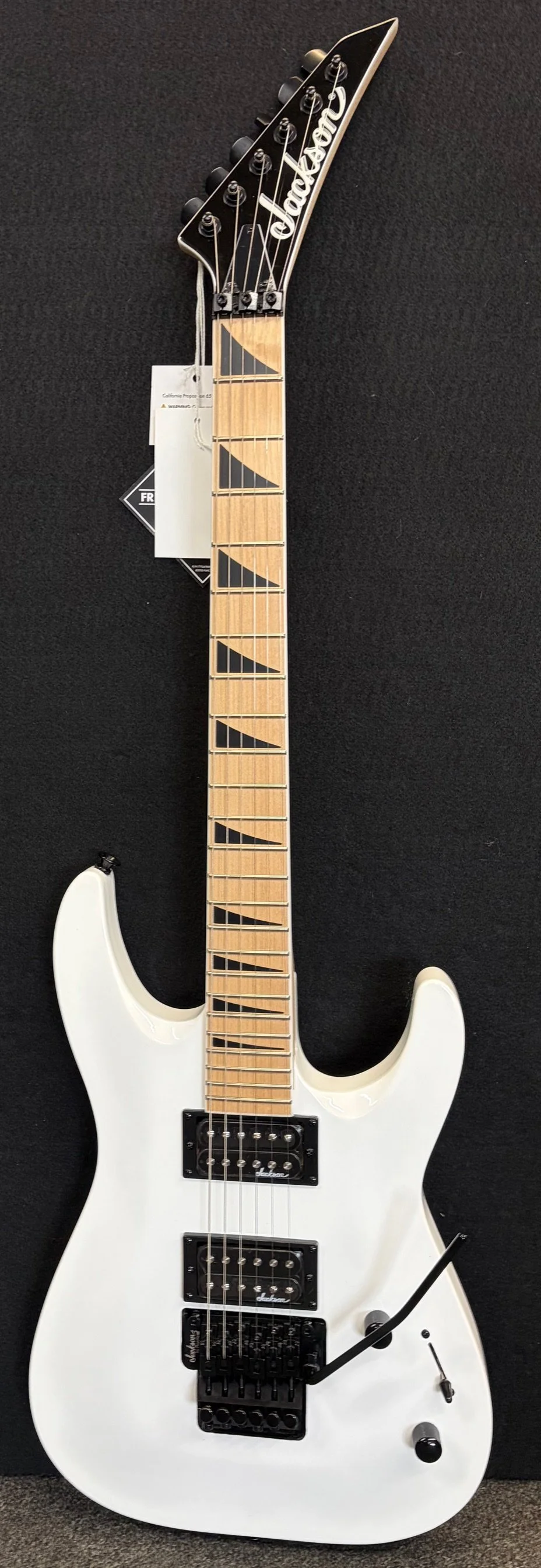 Jackson JS32 DKA-Snow White