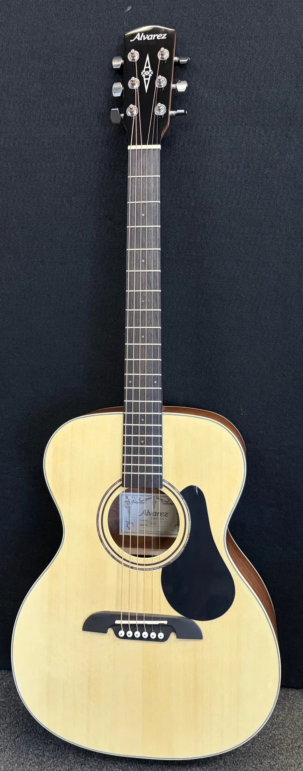 Alvarez RF26-Natural