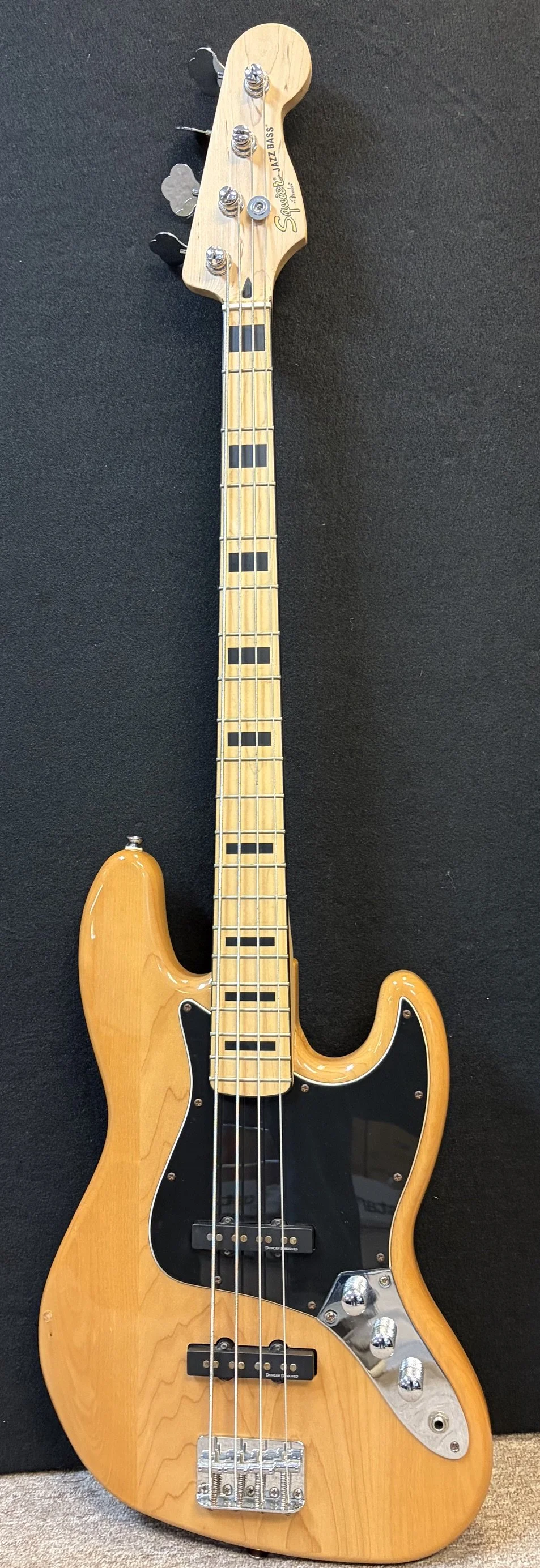 Used Squier Classic Vibe 70s Jazz Bass-natural