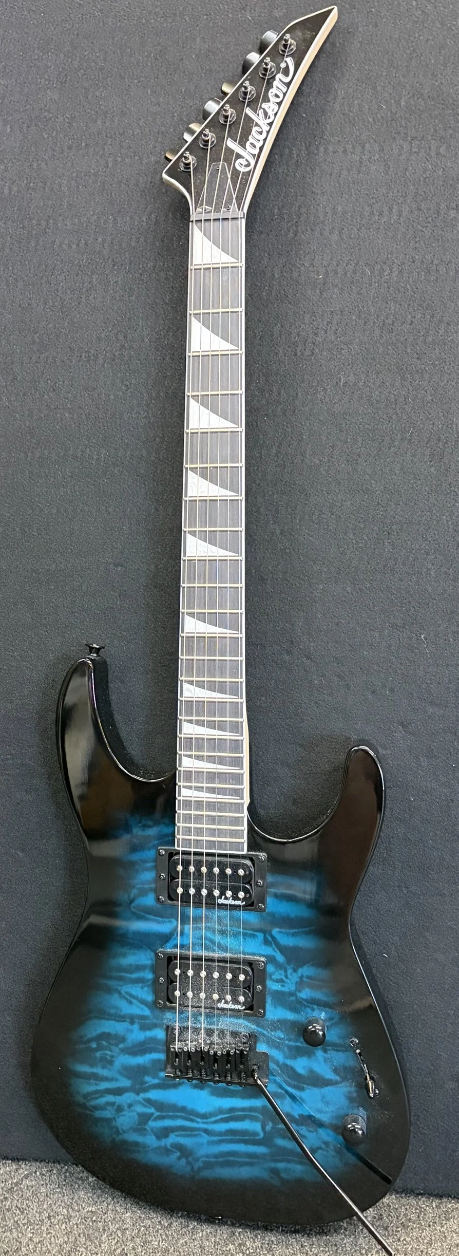 Used Jackson JS20 quilt top-Blue sunburst