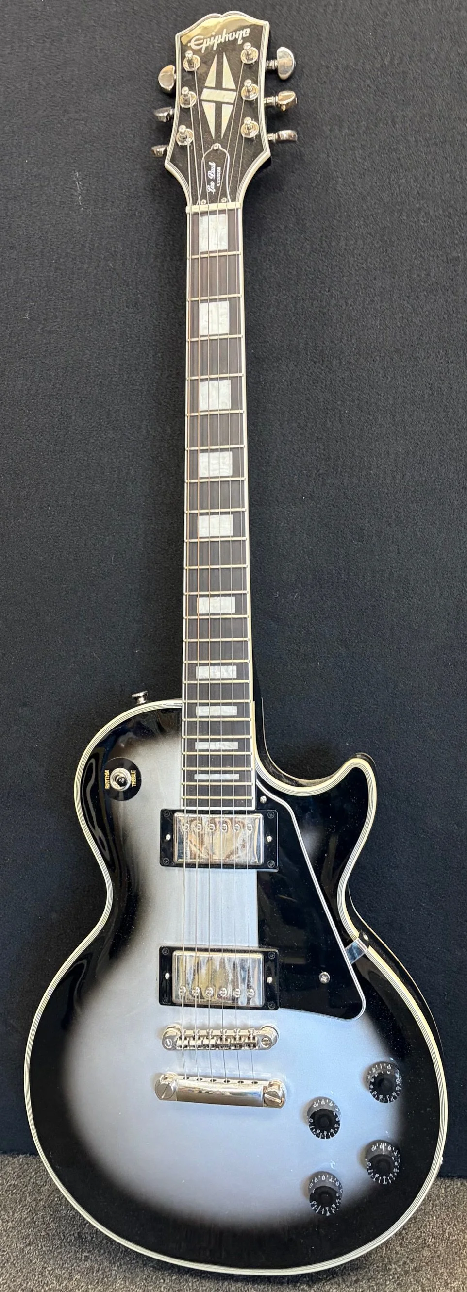 Used Epiphone Les Paul Custom- Silverburst