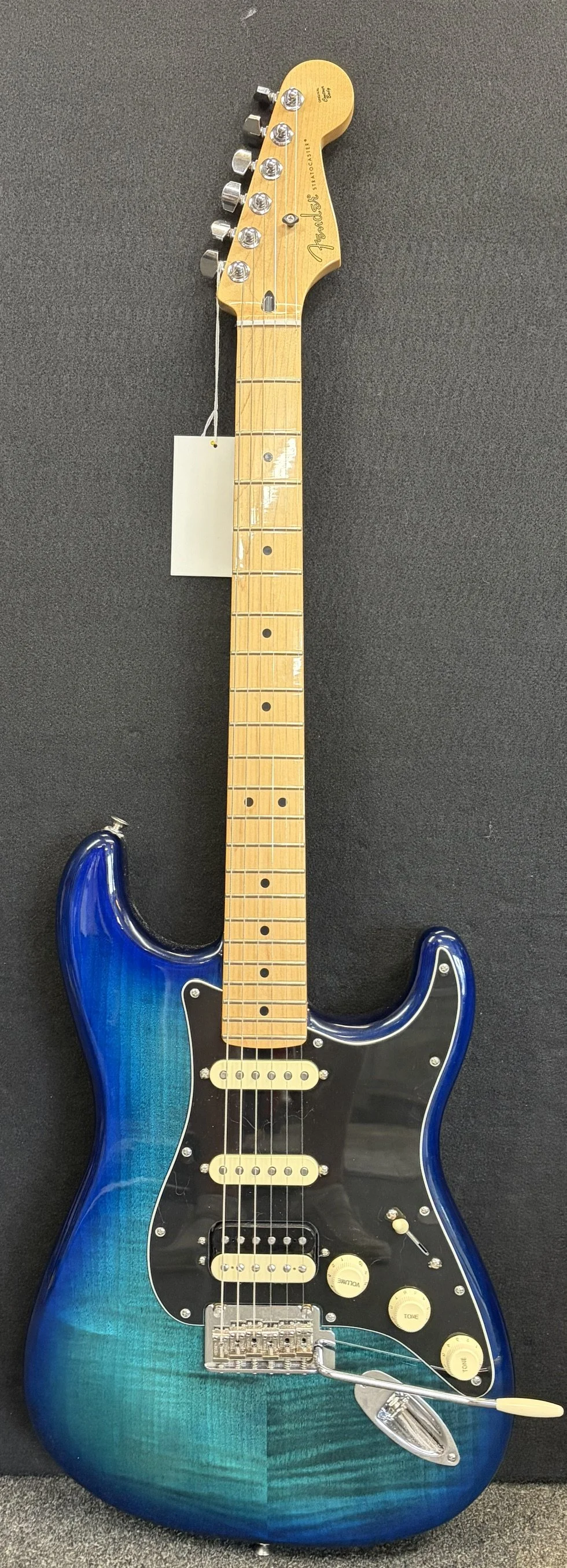 Used Fender Styrat Special Edition 75th Anniversary-Blue sunburst