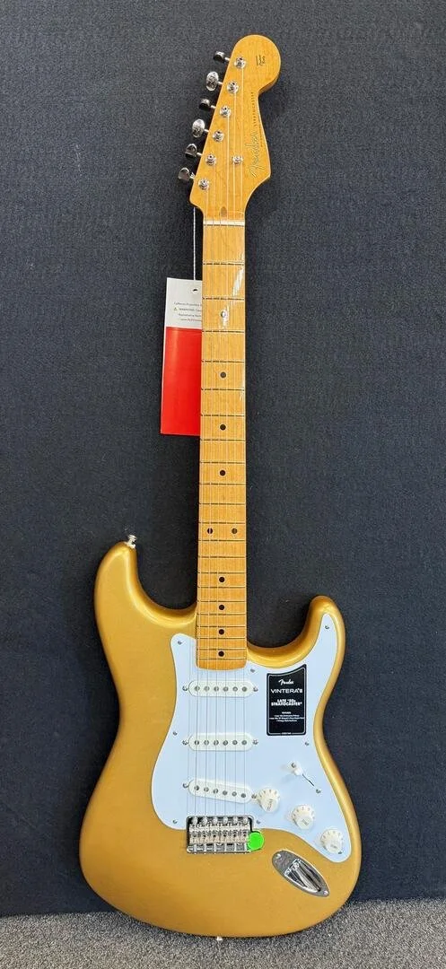 Fender Vintera III Late 50's Strat- Aztec Gold with deluxe bag